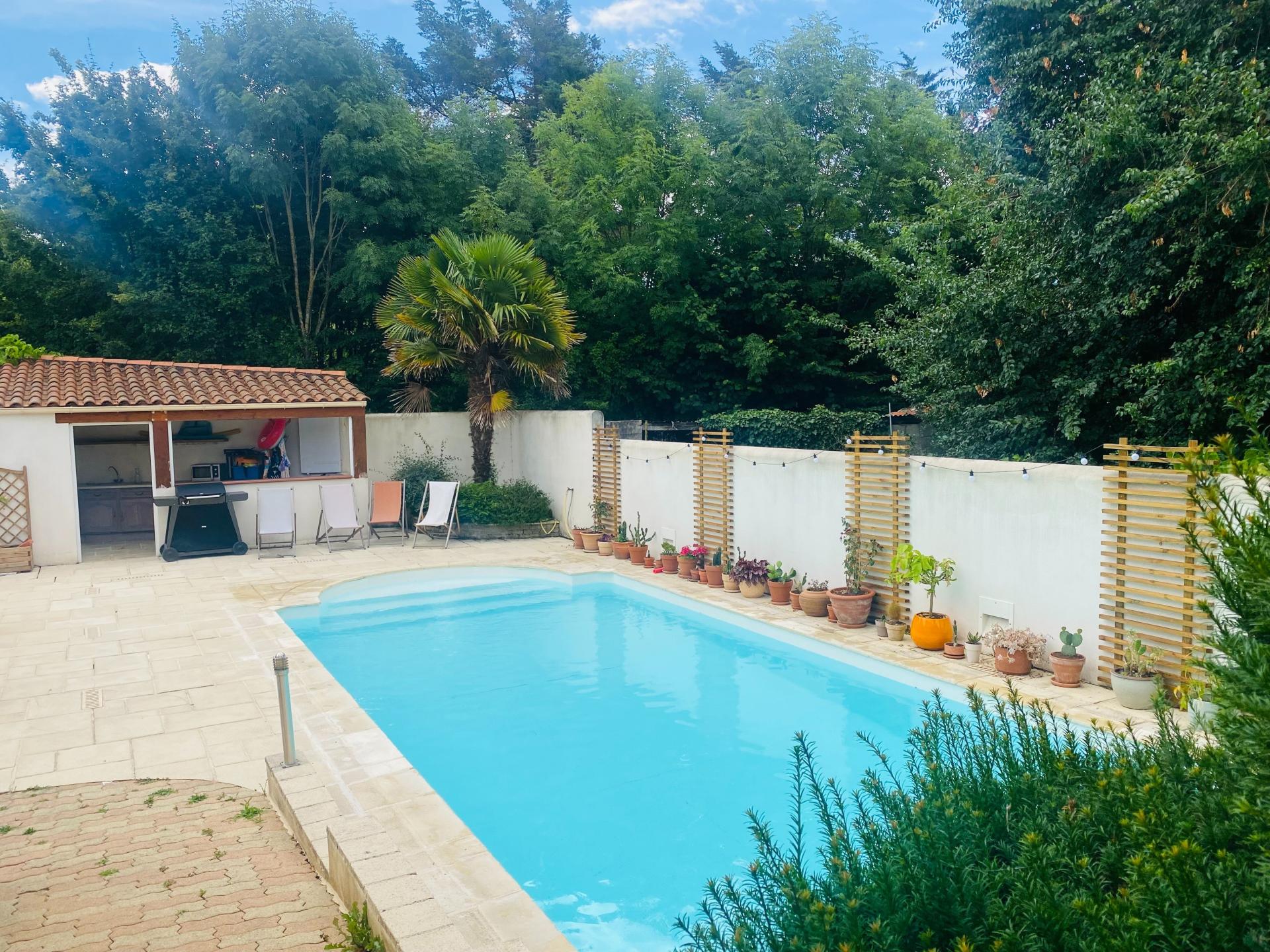 Photo 13 of the listing.