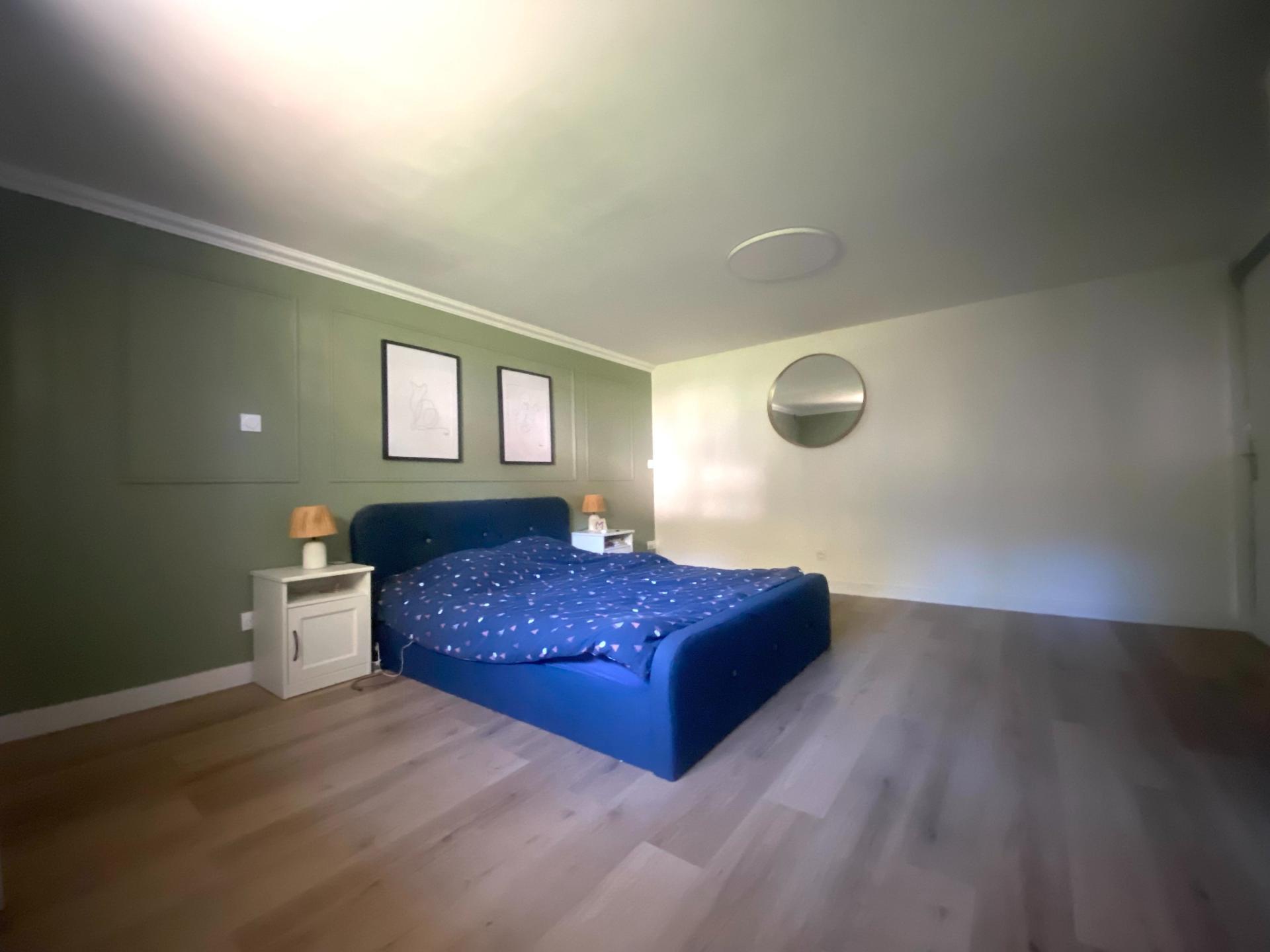 Photo 12 of the listing.