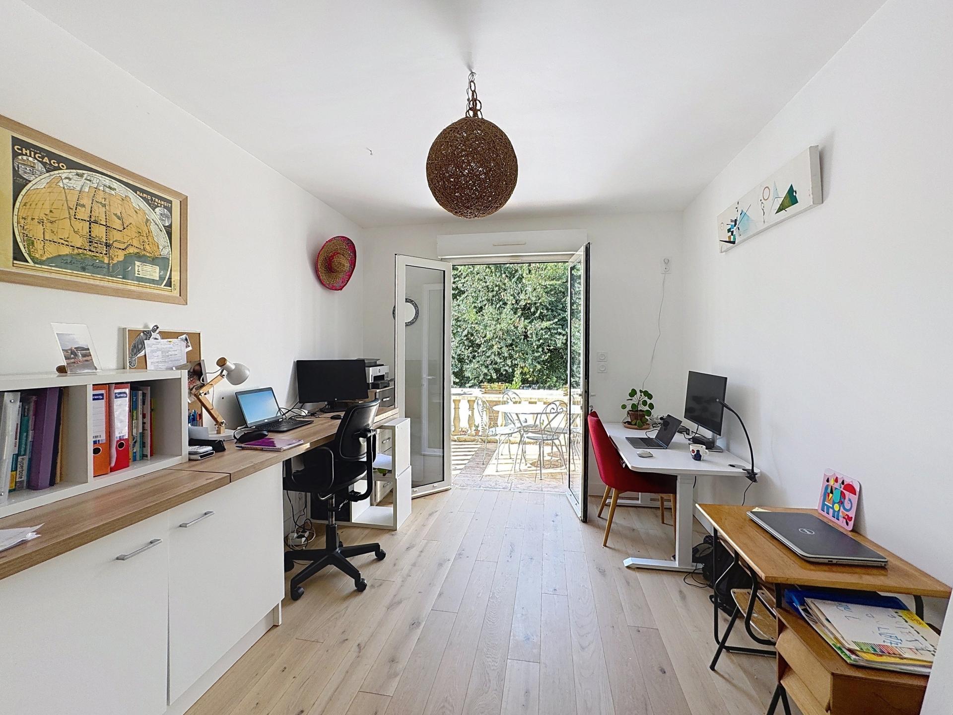 Photo 6 of the listing.