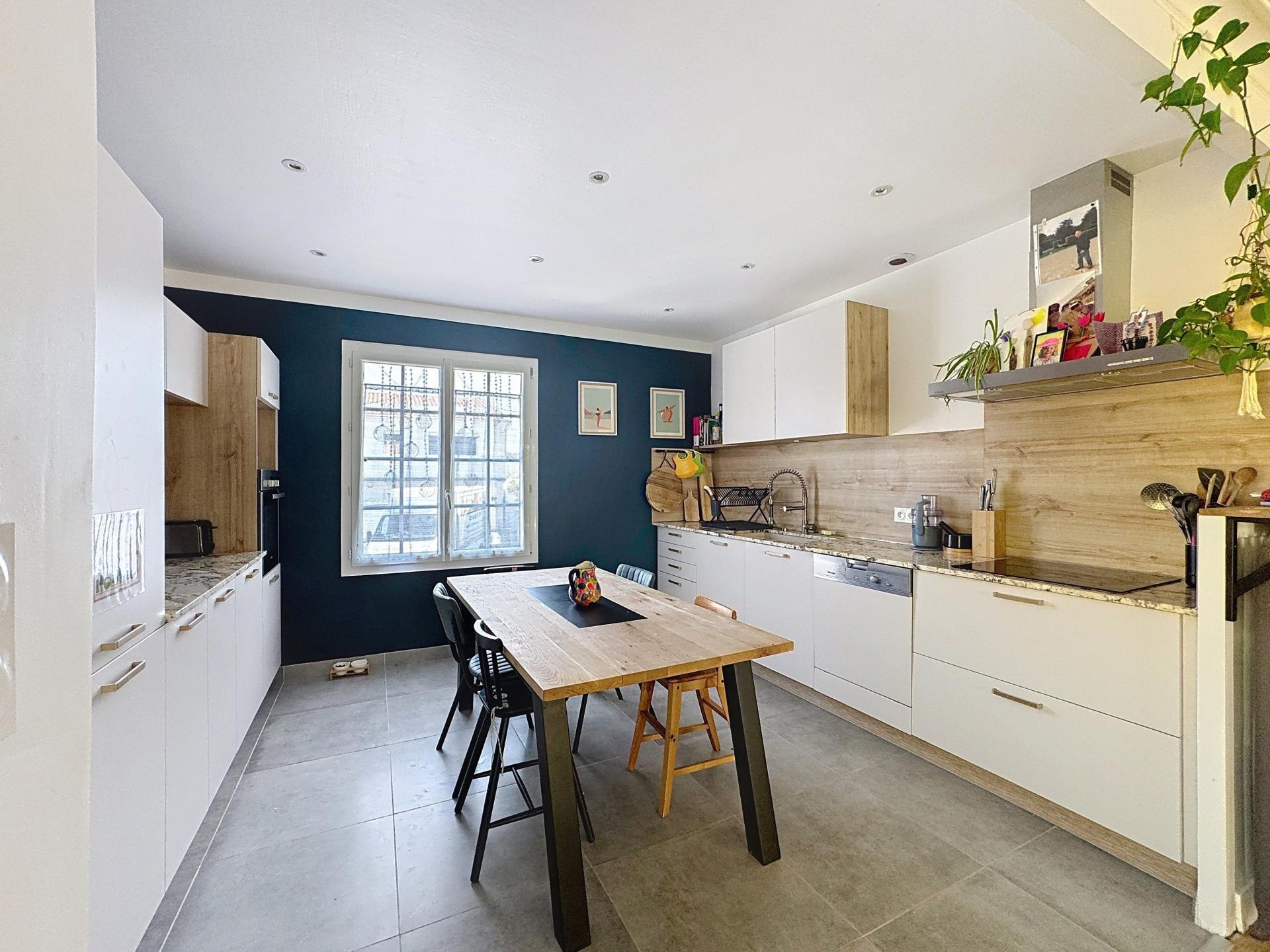 Photo 3 of the listing.