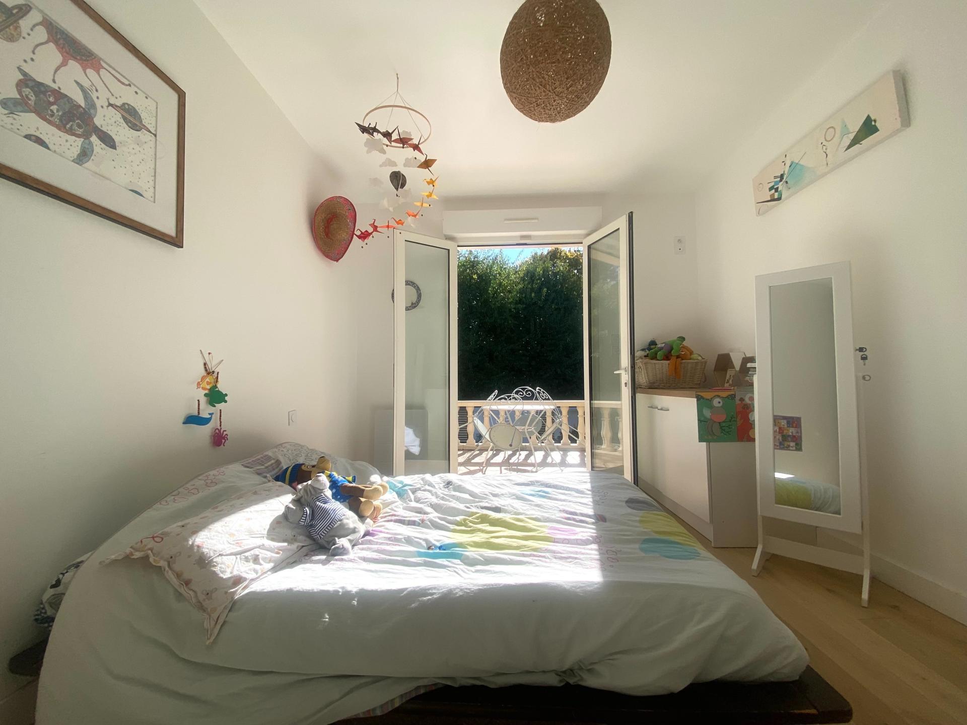 Photo 10 of the listing.