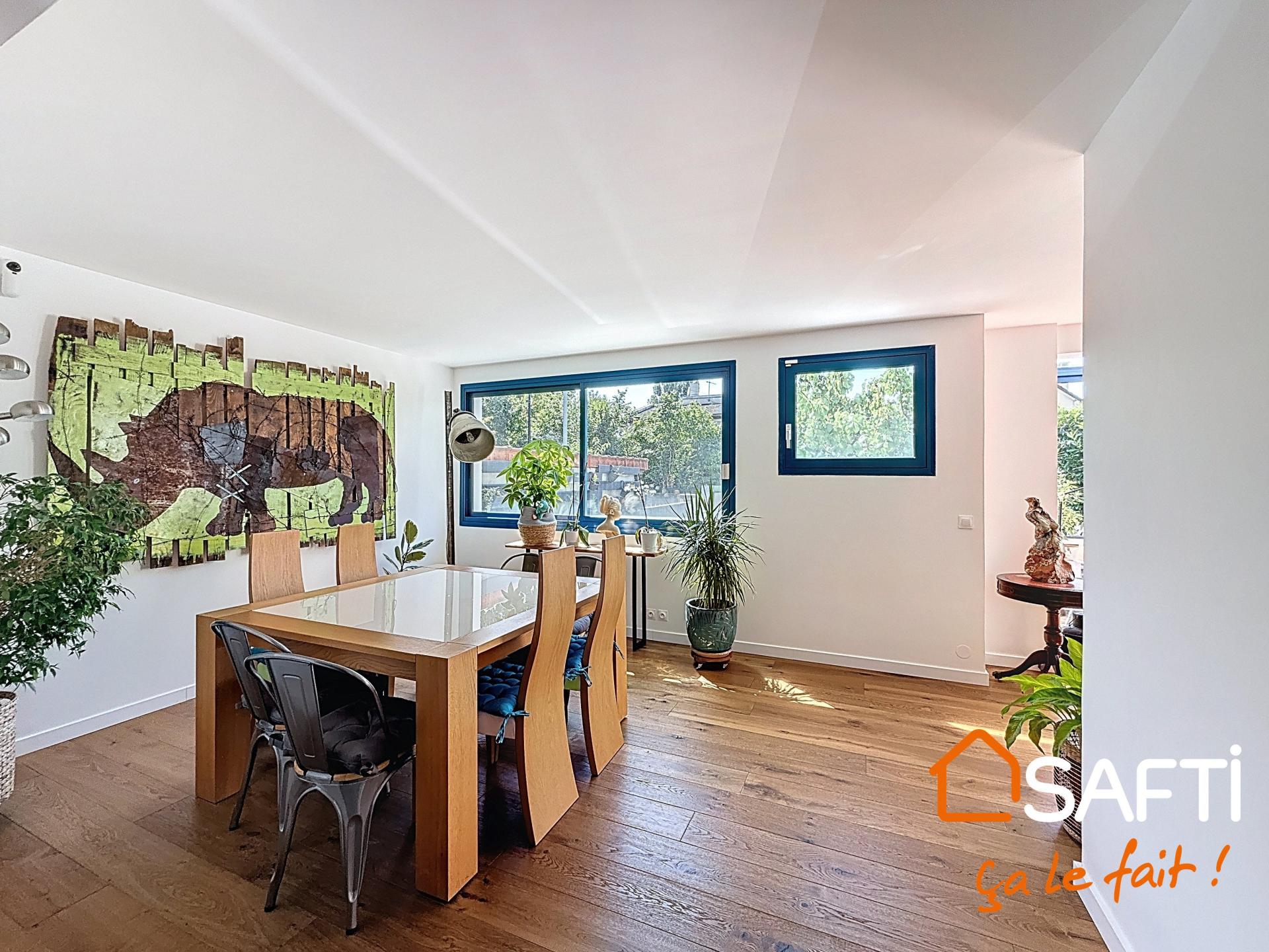 Photo 11 of the listing.