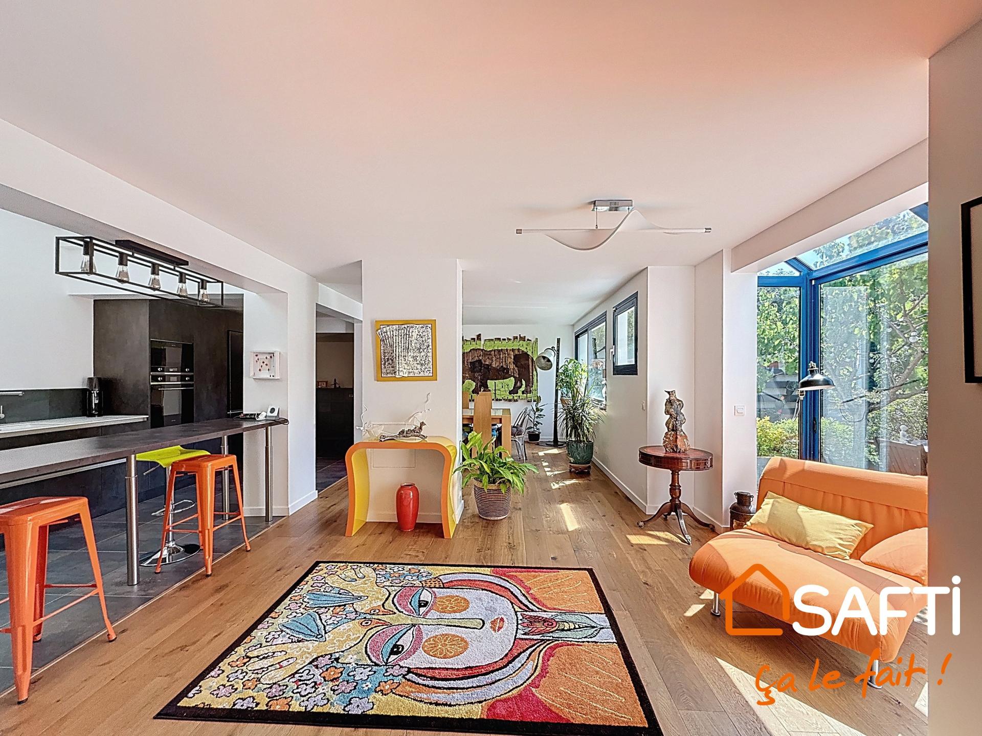 Photo 5 of the listing.