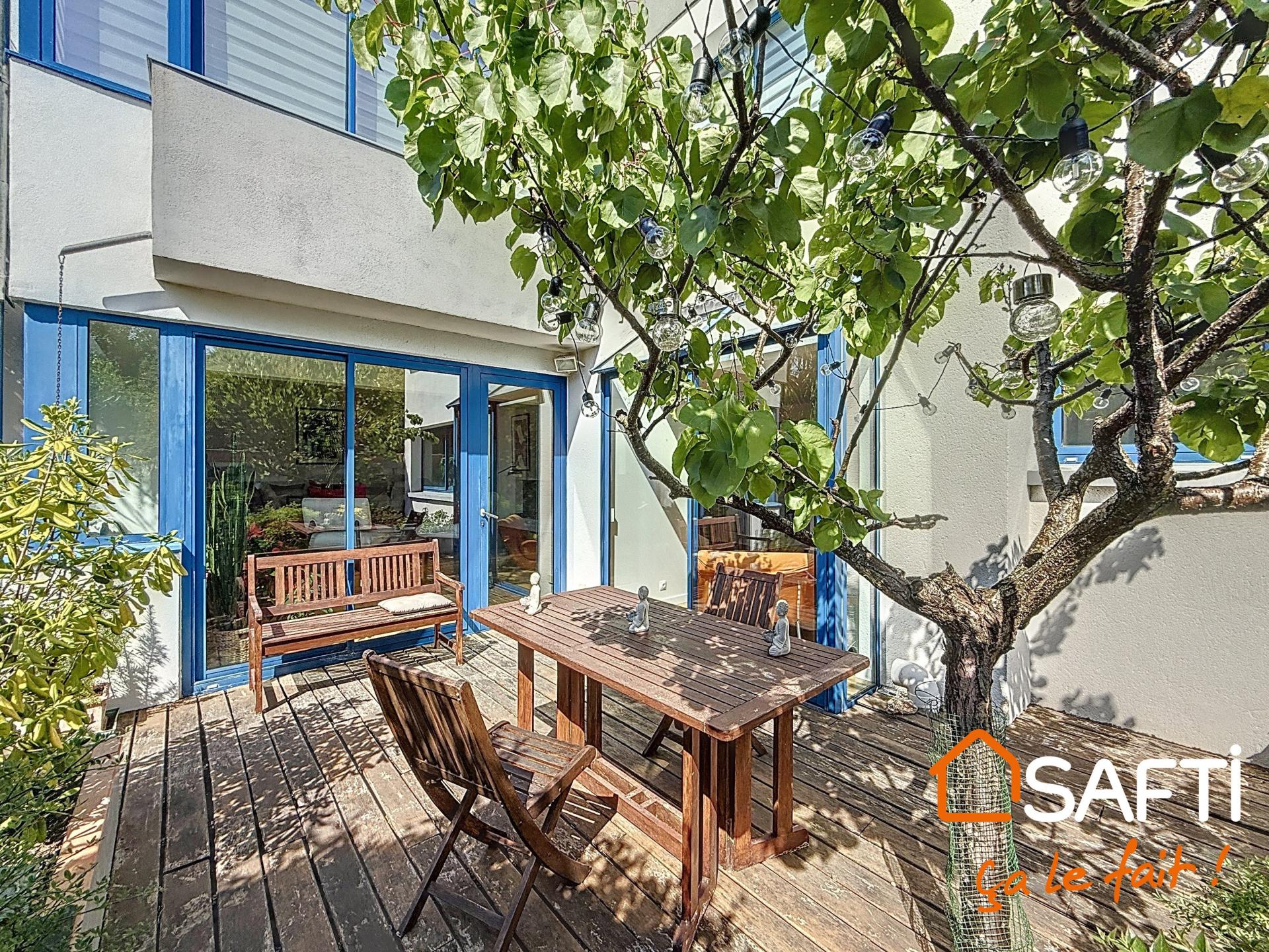 Photo 2 of the listing.