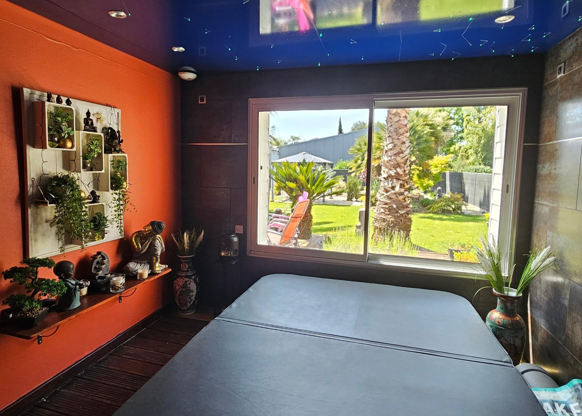 Photo 10 of the listing.