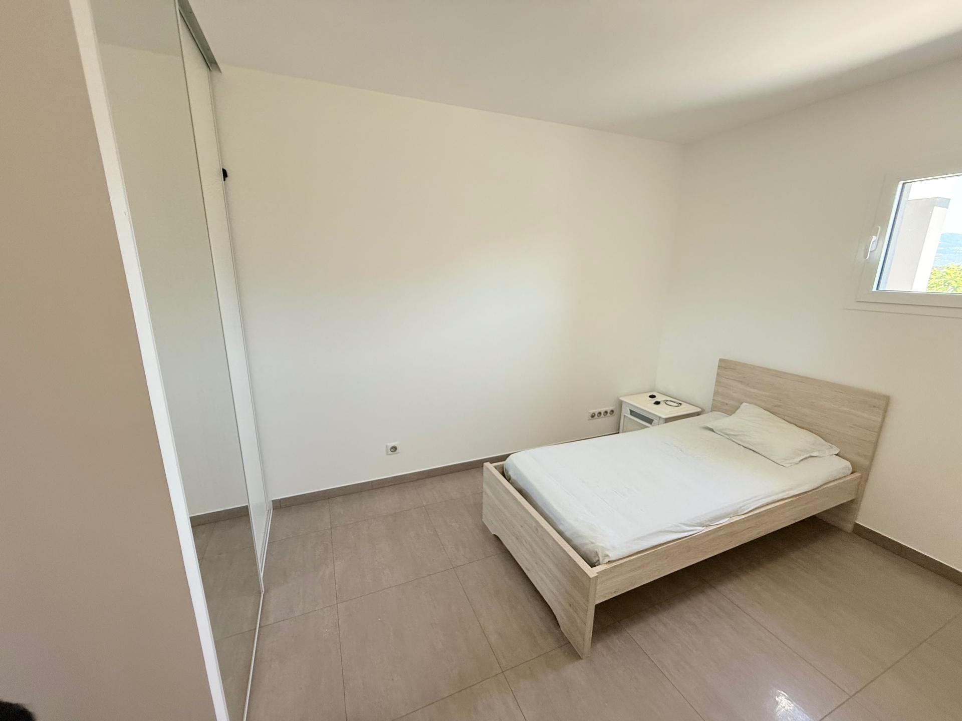 Photo 12 of the listing.