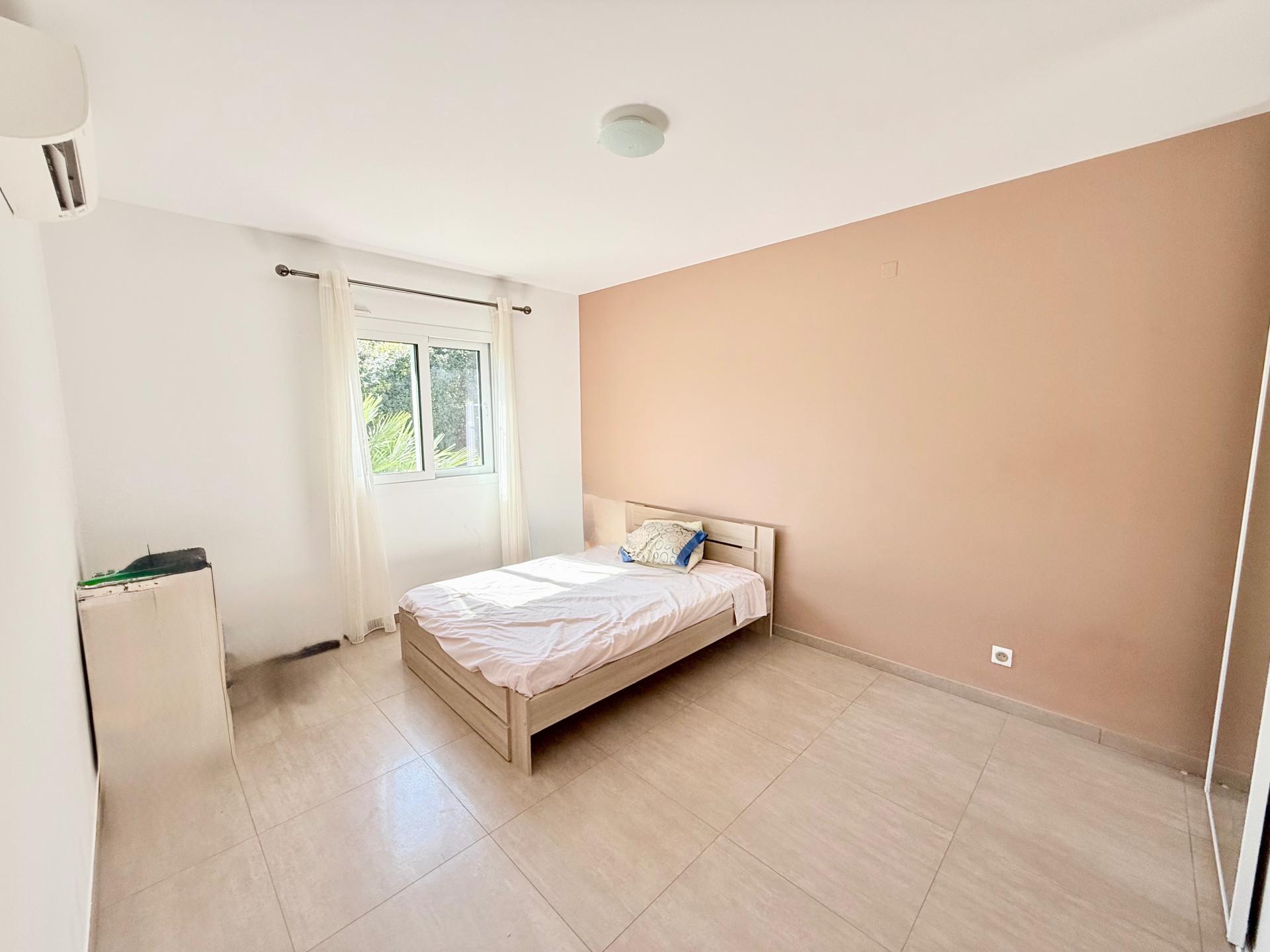 Photo 10 of the listing.