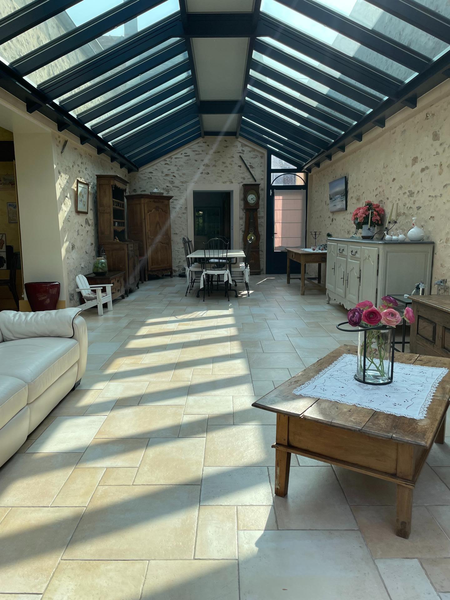 Photo 6 of the listing.