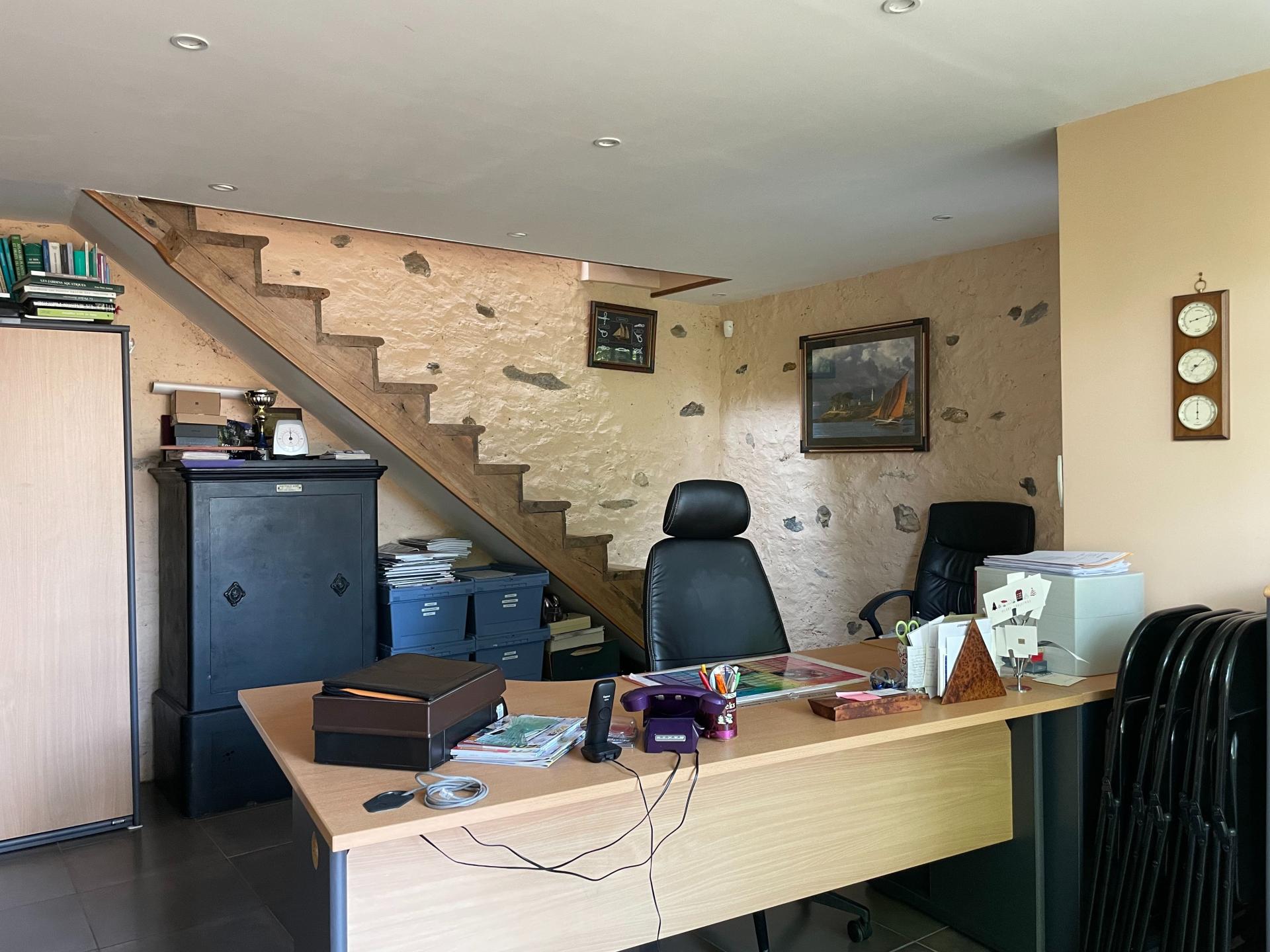 Photo 16 of the listing.