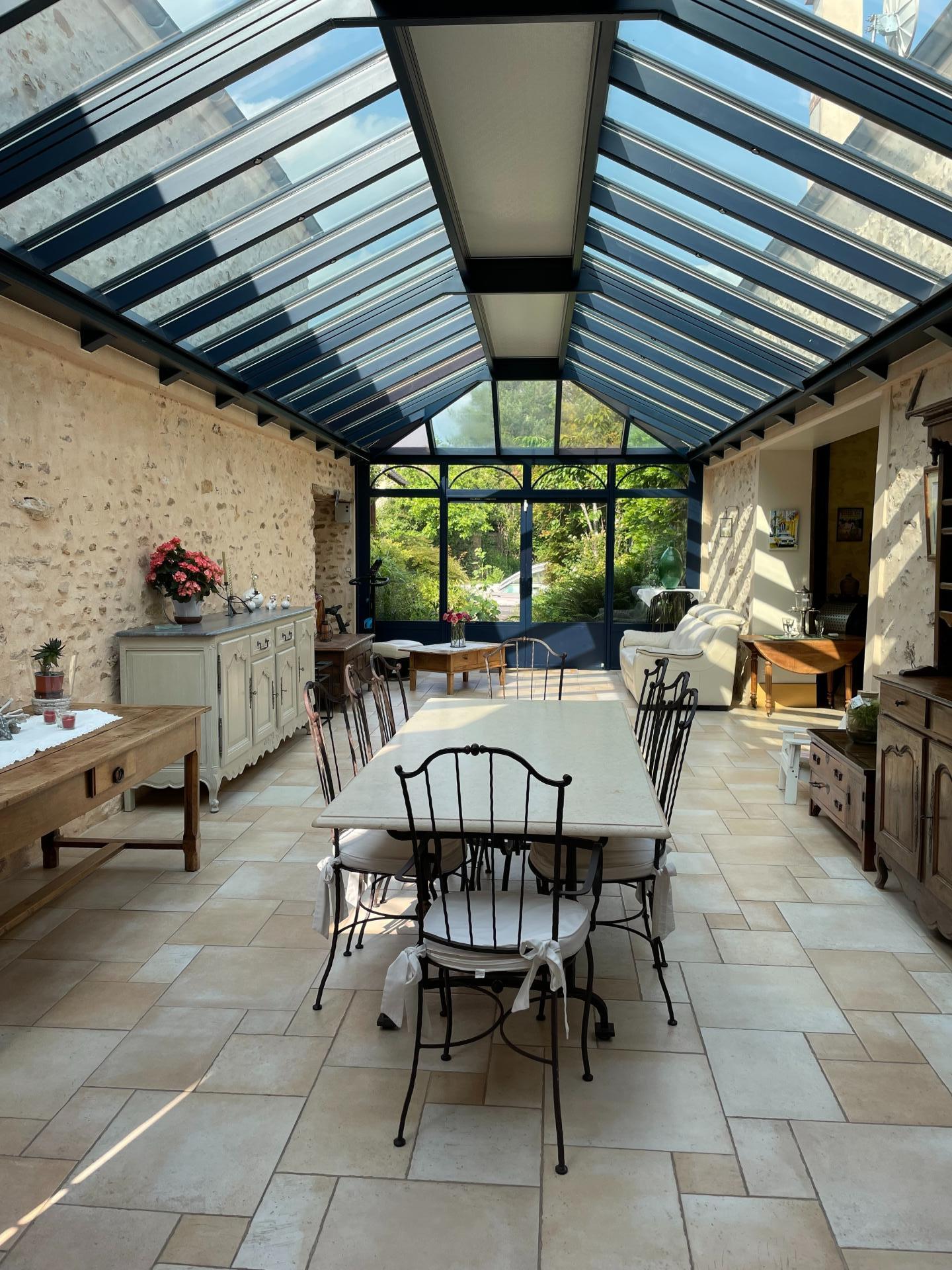 Photo 5 of the listing.