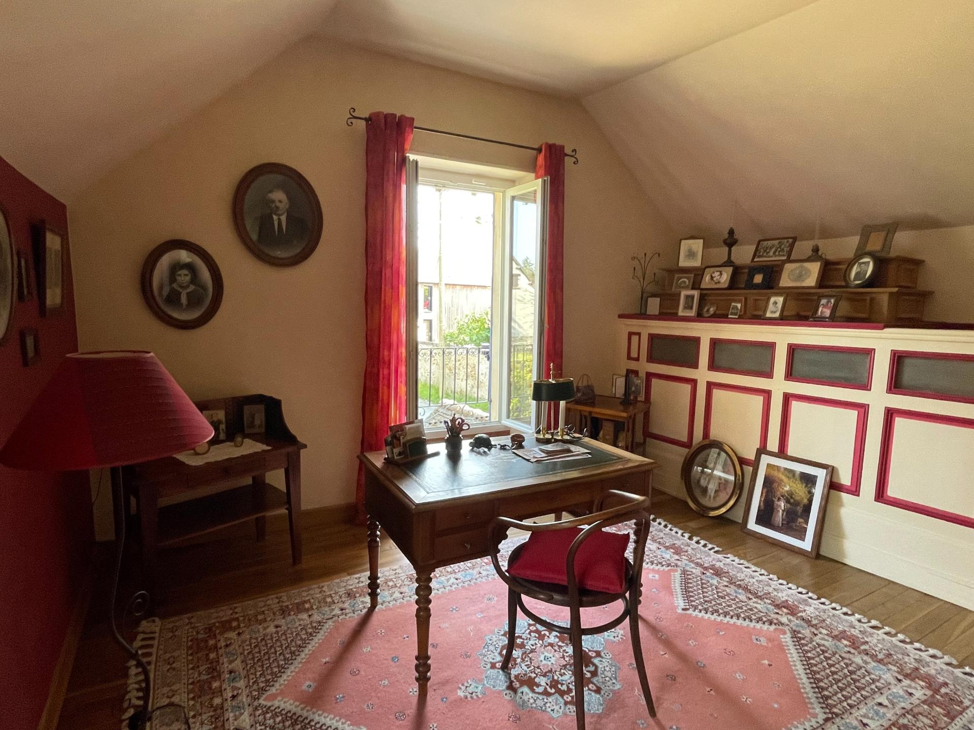 Photo 11 of the listing.