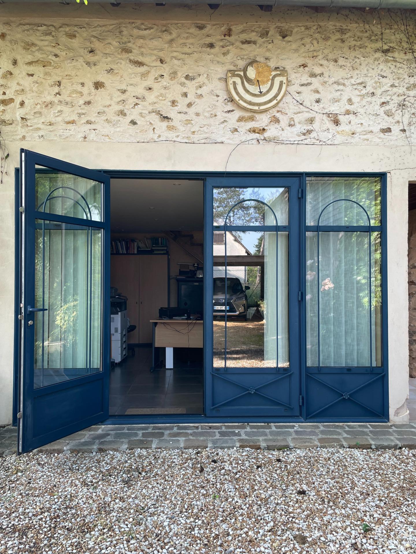 Photo 15 of the listing.