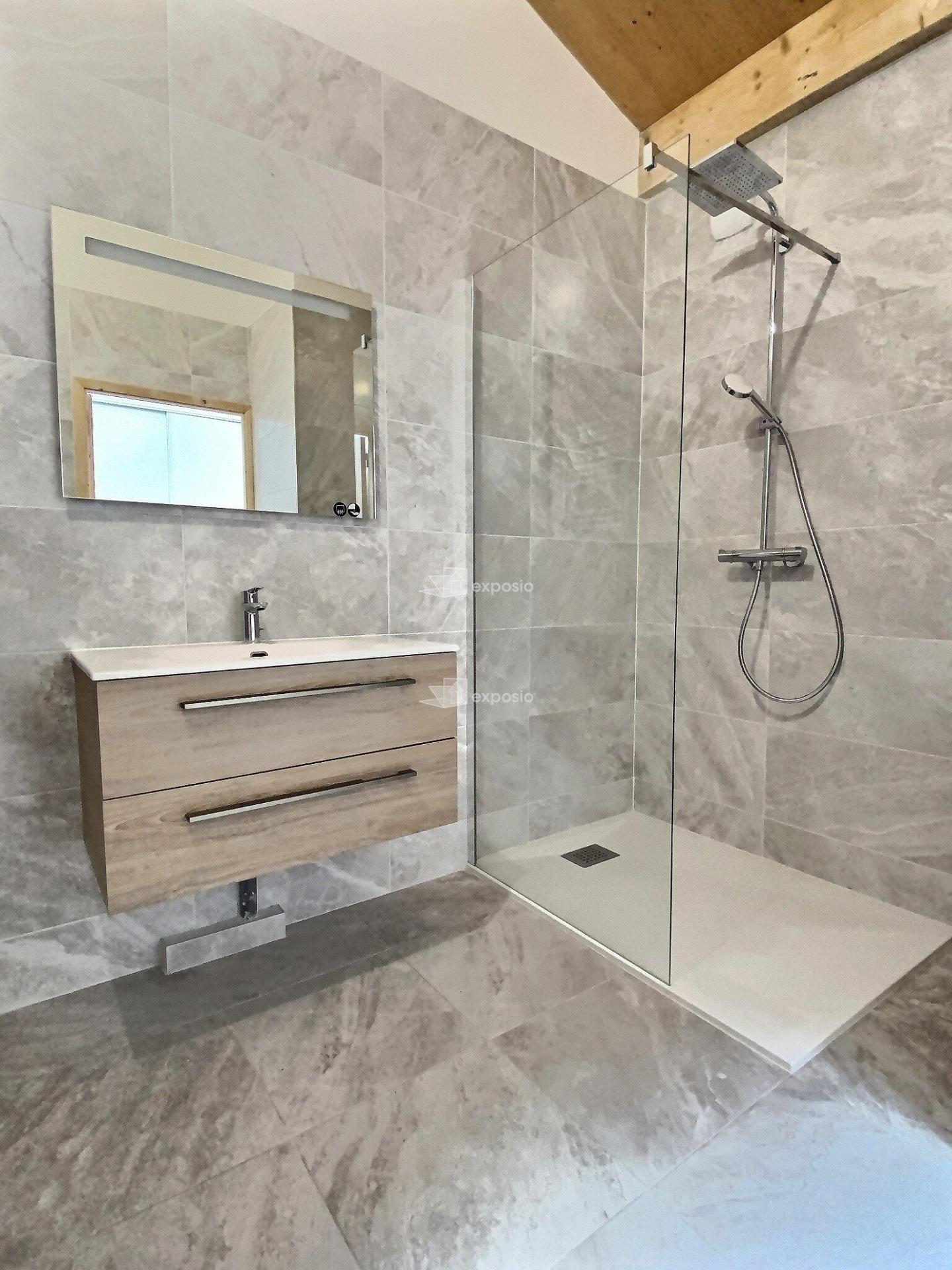 Photo 8 of the listing.