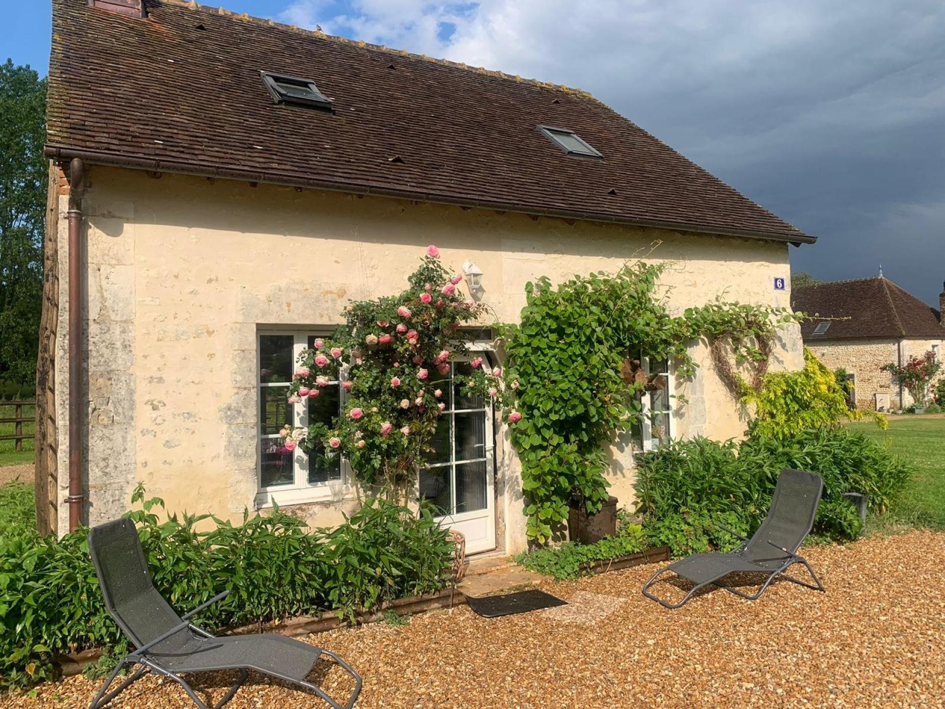 Photo 5 of the listing.