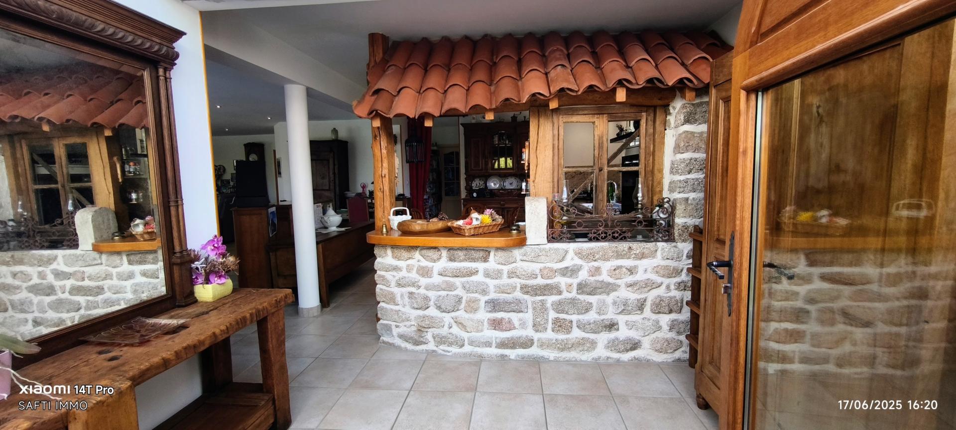 Photo 10 of the listing.