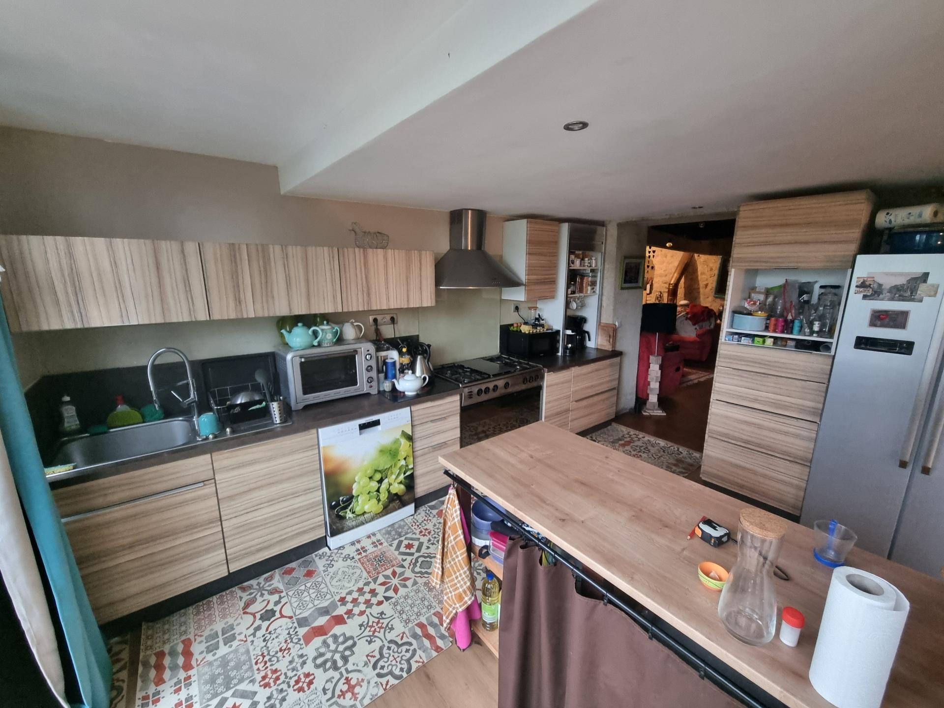 Photo 3 of the listing.