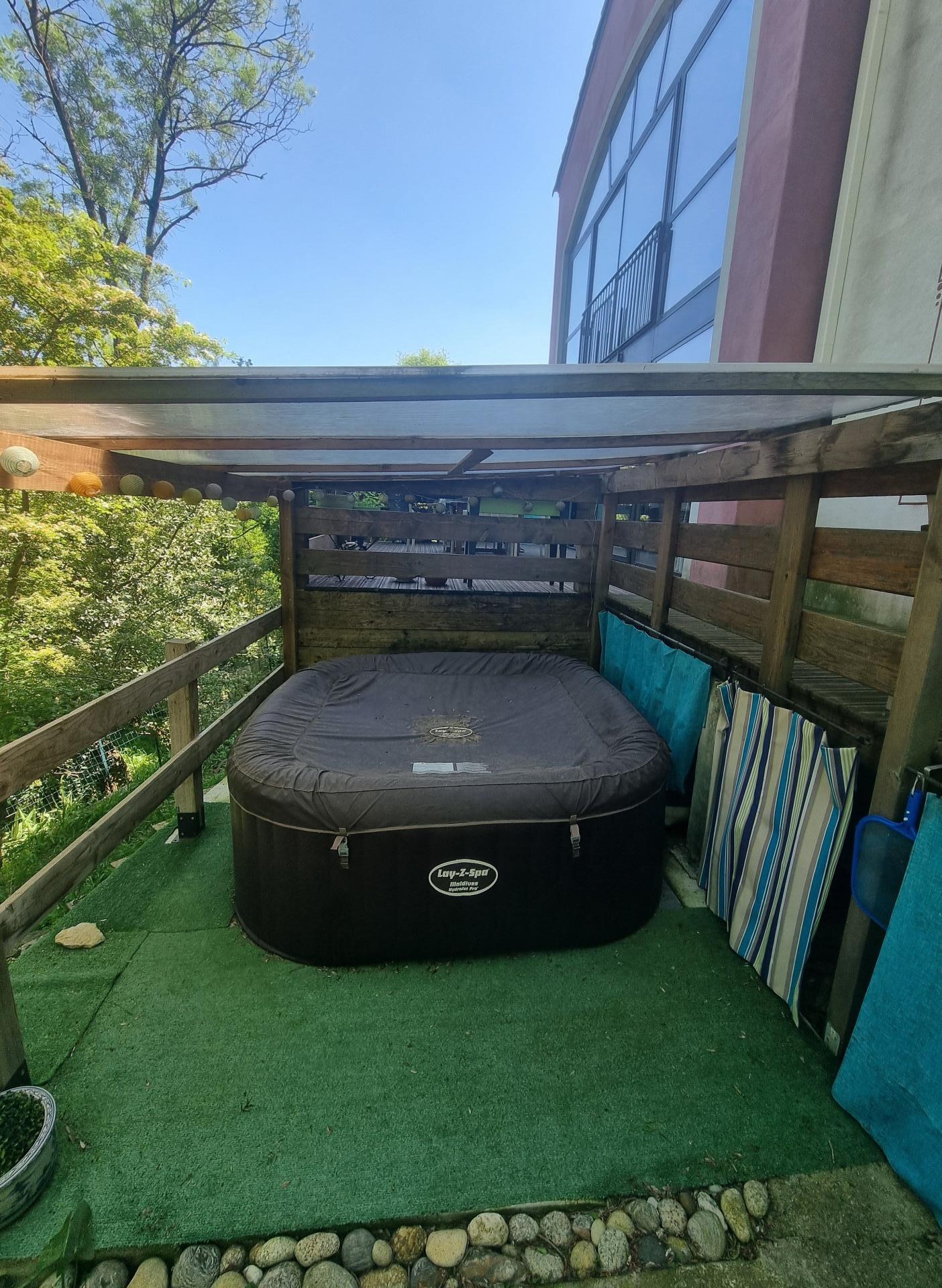 Photo 12 of the listing.