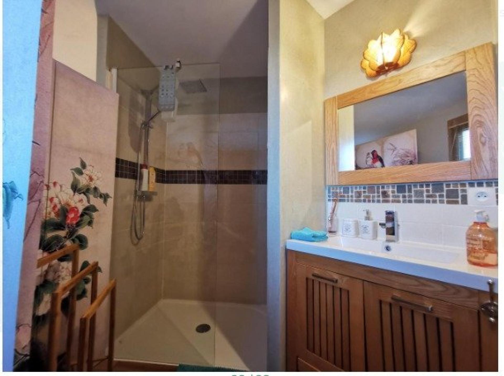 Photo 8 of the listing.