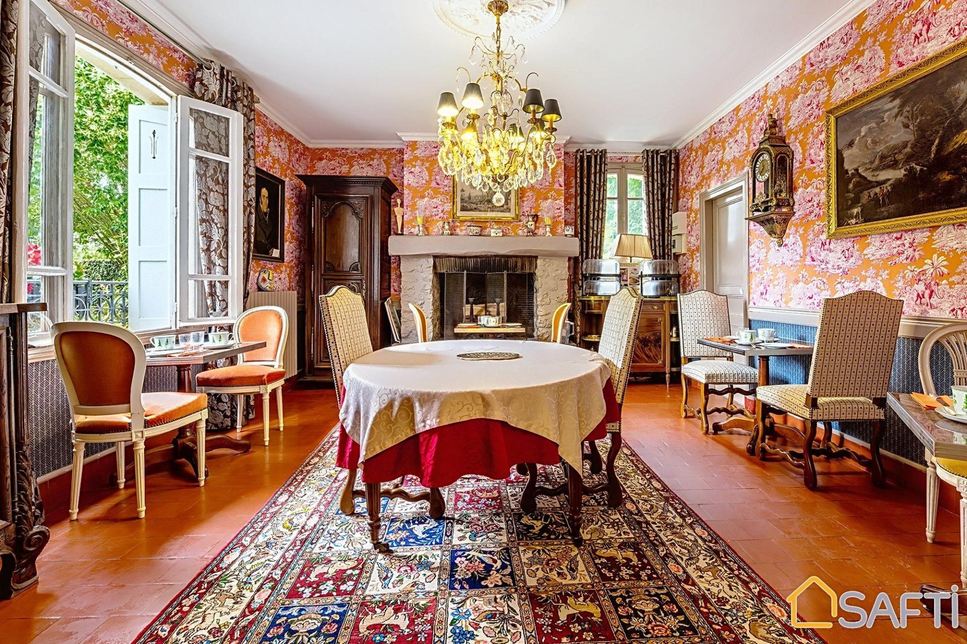 Photo 3 of the listing.