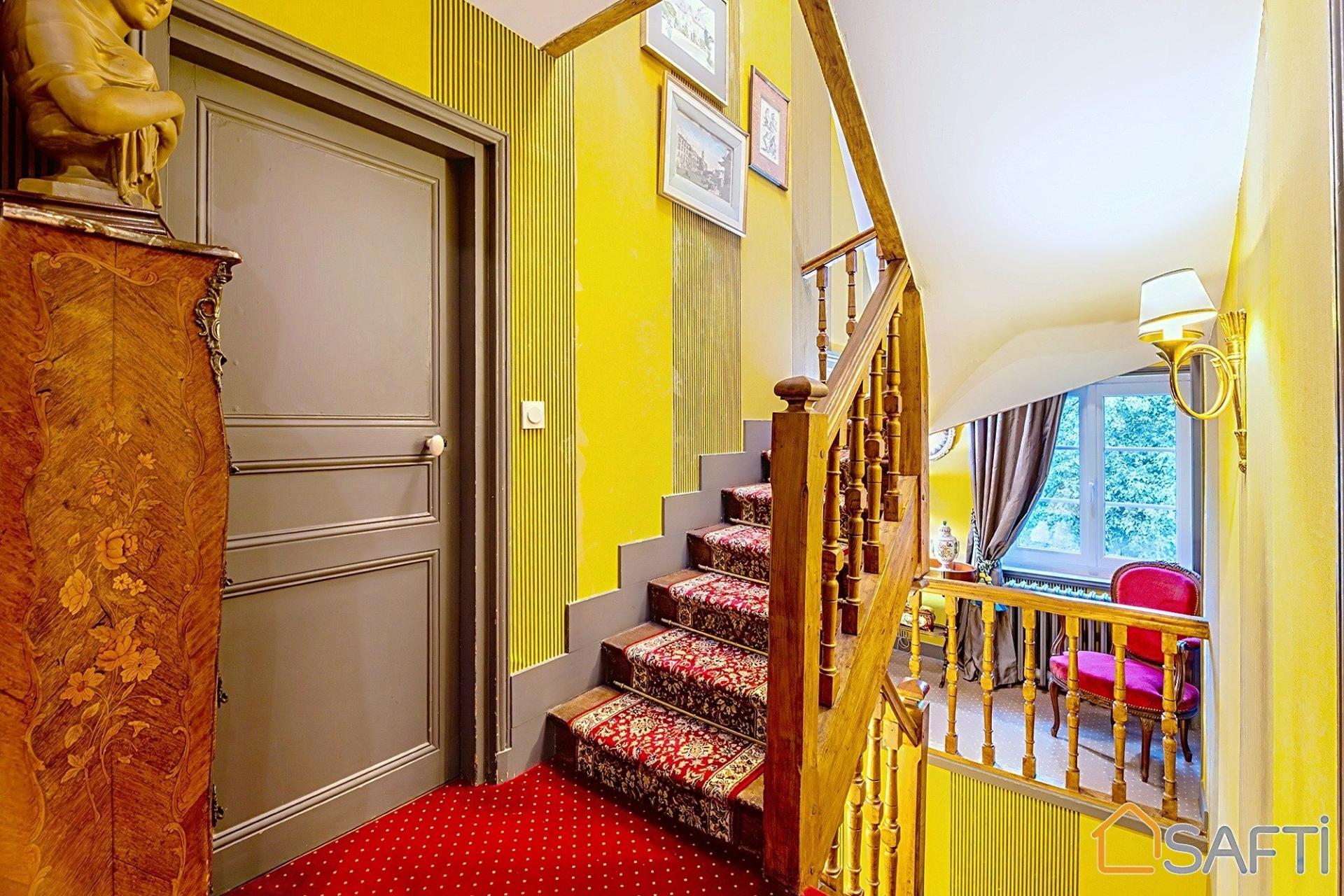 Photo 11 of the listing.