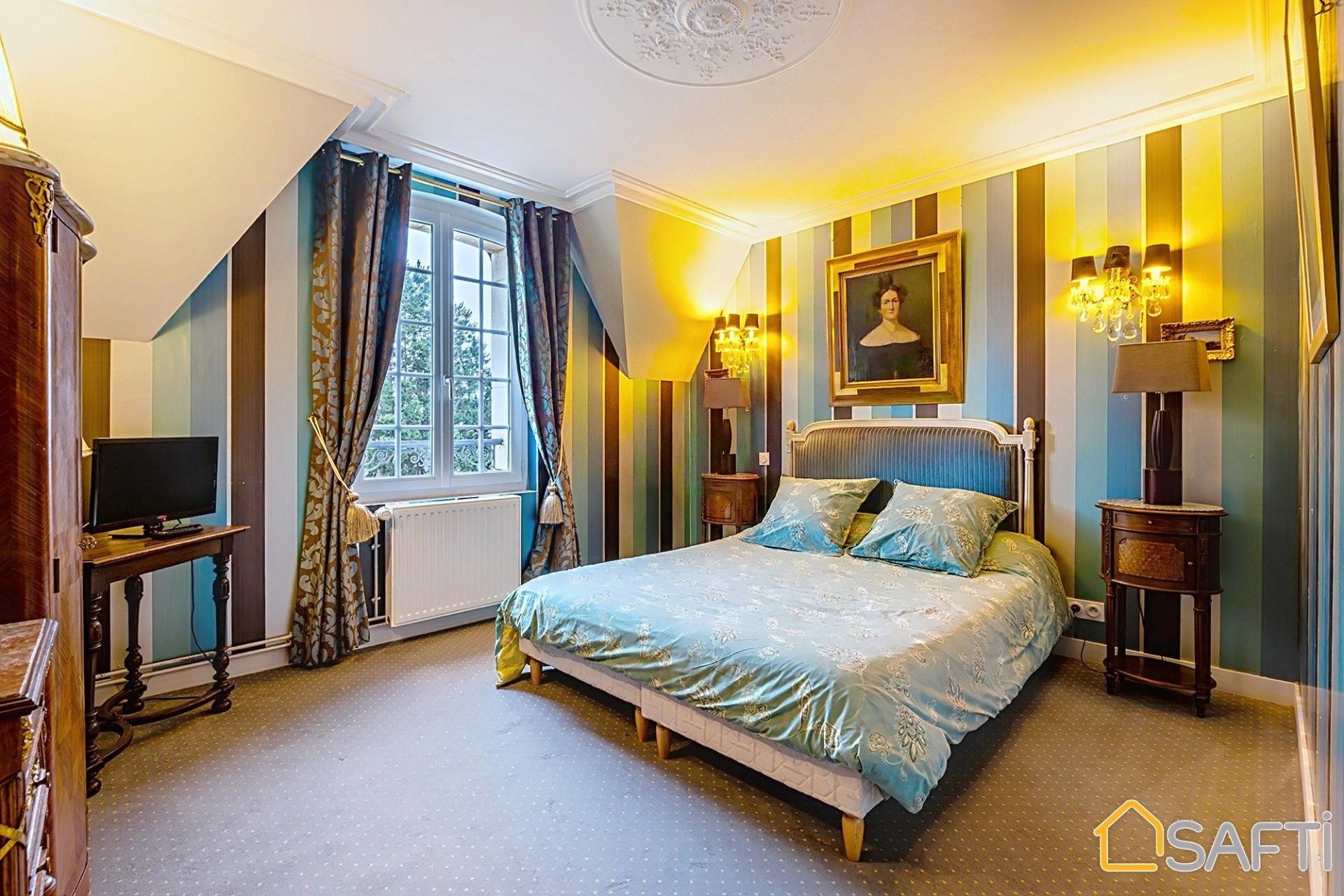 Photo 6 of the listing.