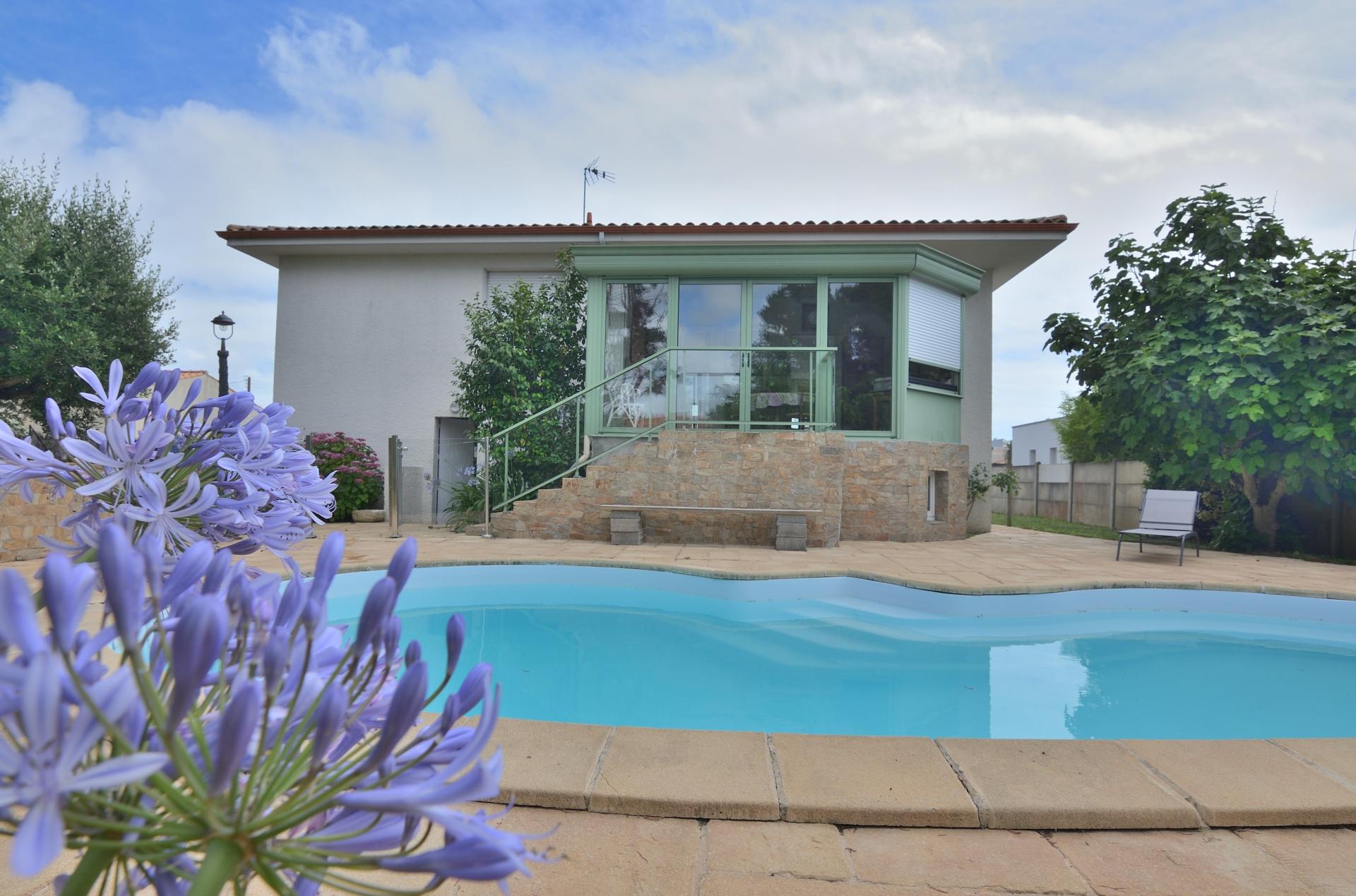 Photo 12 of the listing.