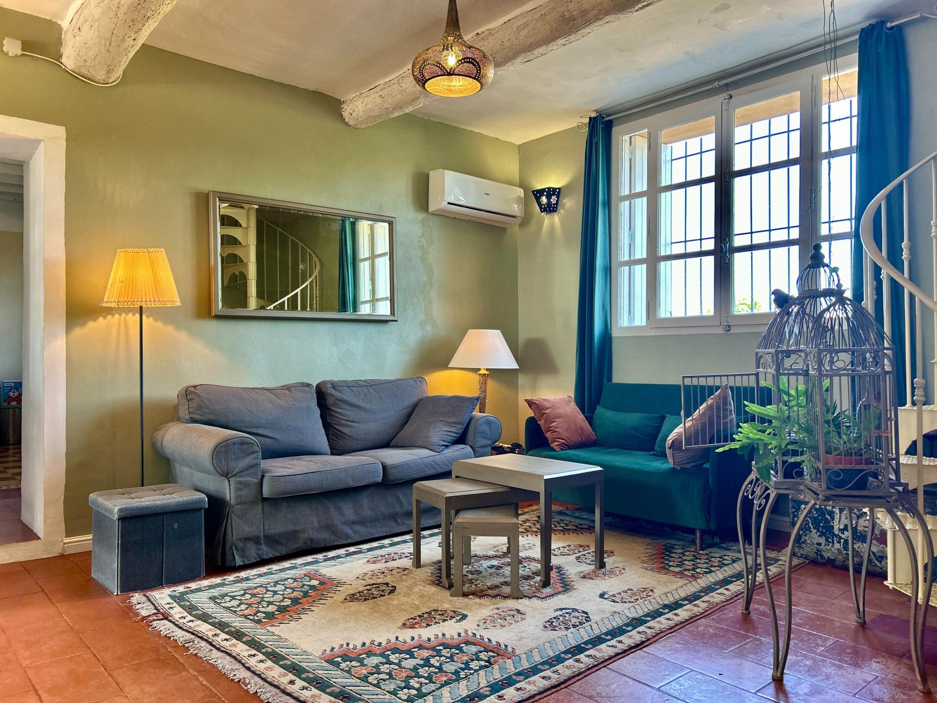 Photo 8 of the listing.