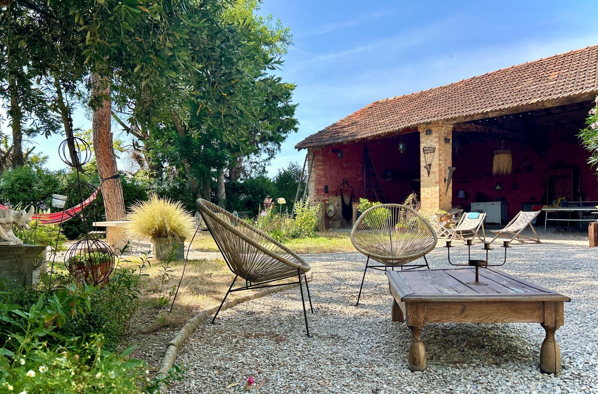 Photo 13 of the listing.