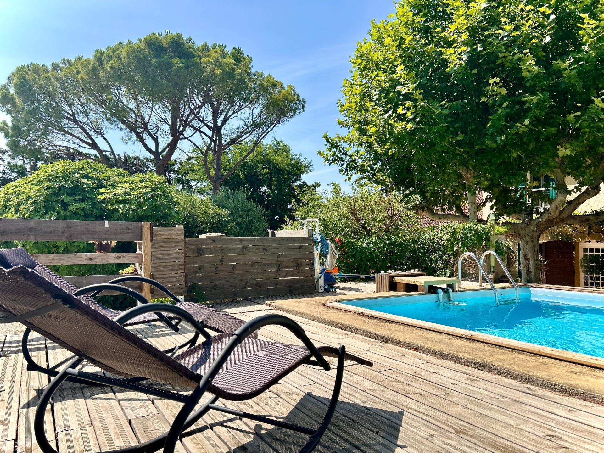 Photo 5 of the listing.