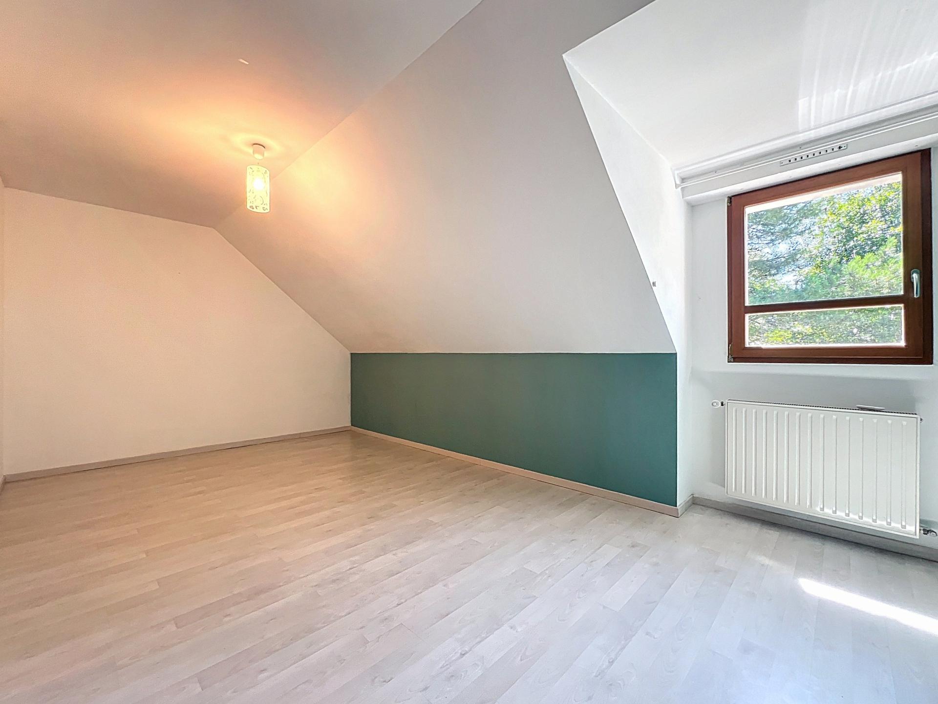 Photo 15 of the listing.