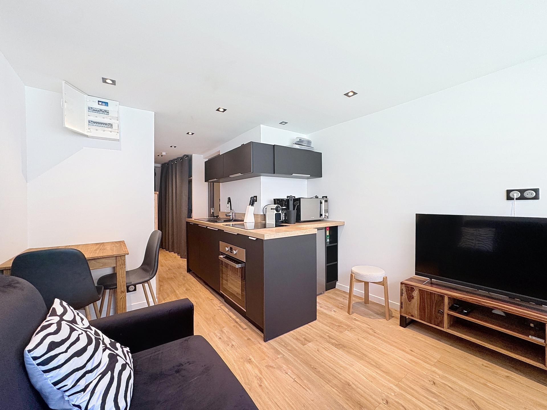 Photo 10 of the listing.