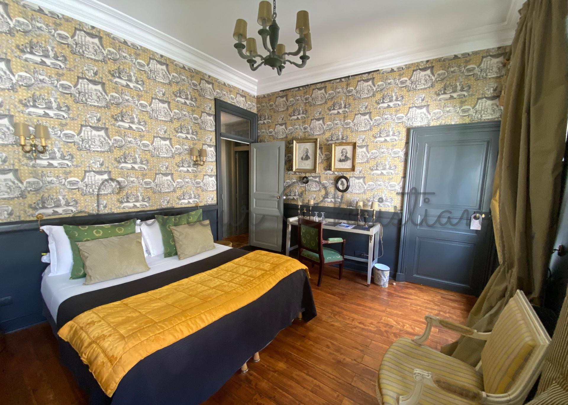 Photo 14 of the listing.