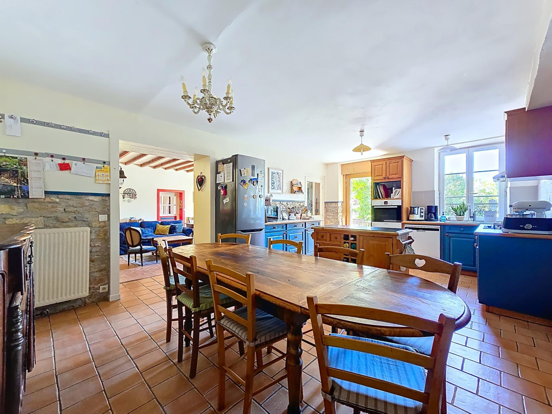 Photo 6 of the listing.