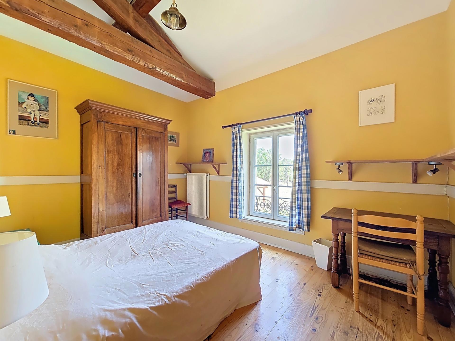 Photo 9 of the listing.