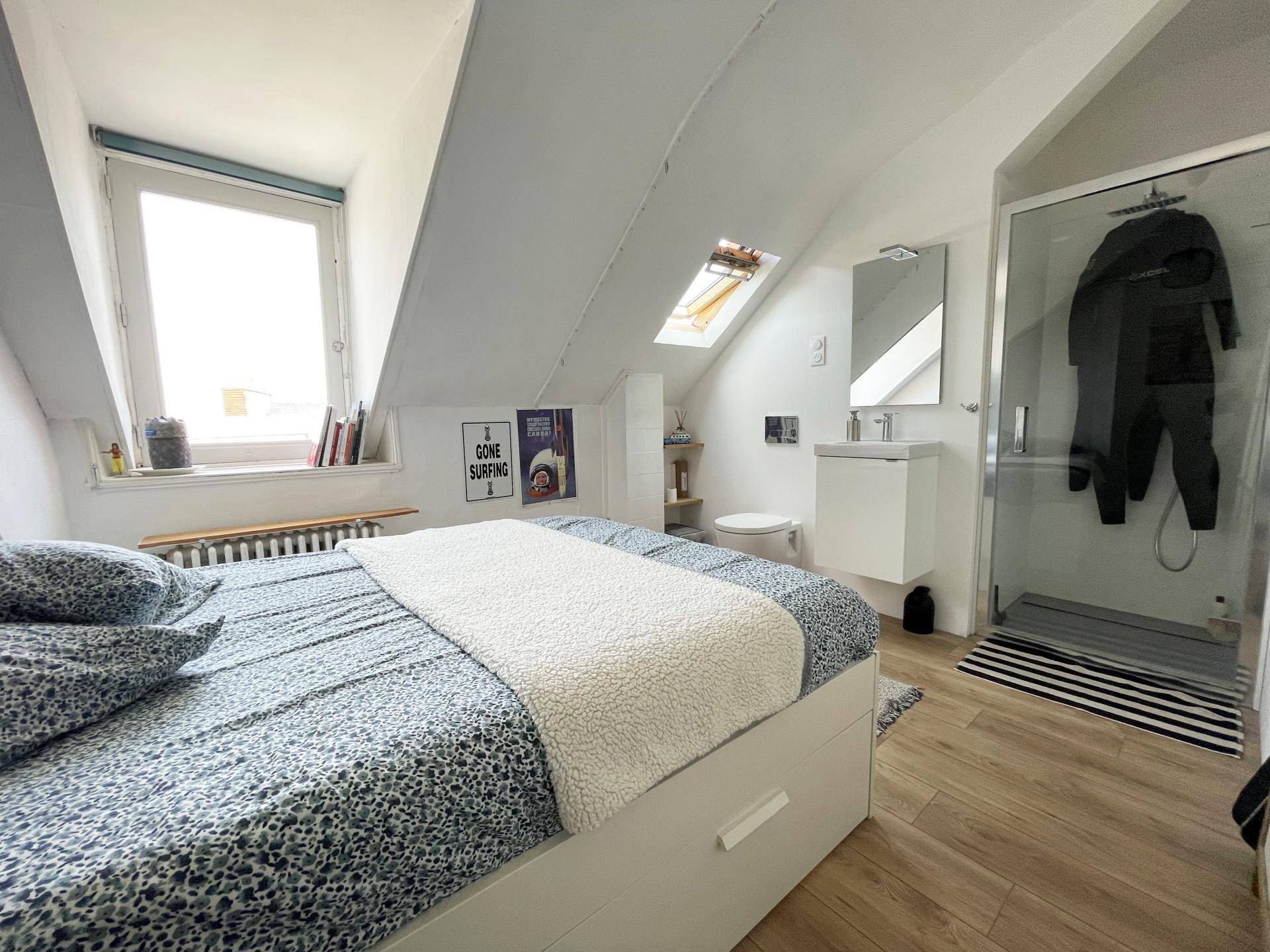 Photo 12 of the listing.