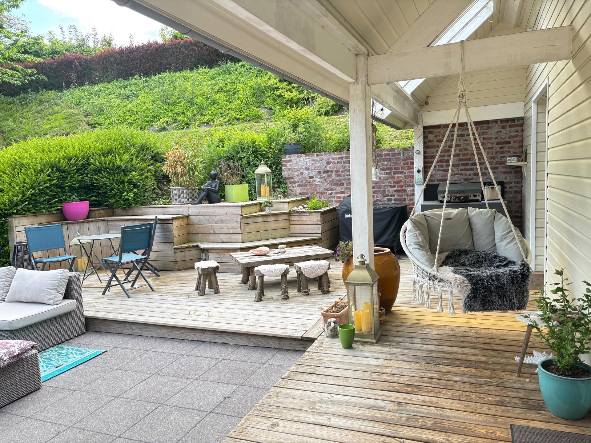 Photo 13 of the listing.