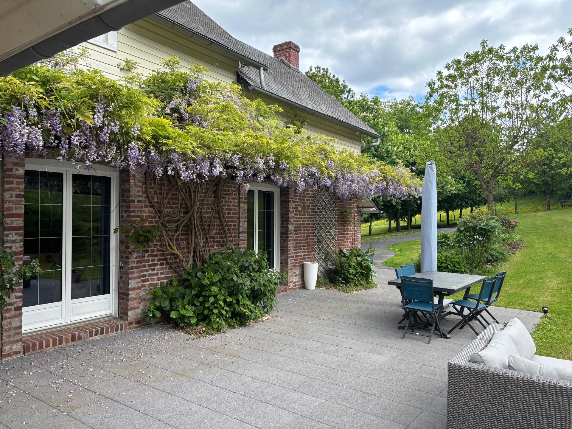 Photo 12 of the listing.