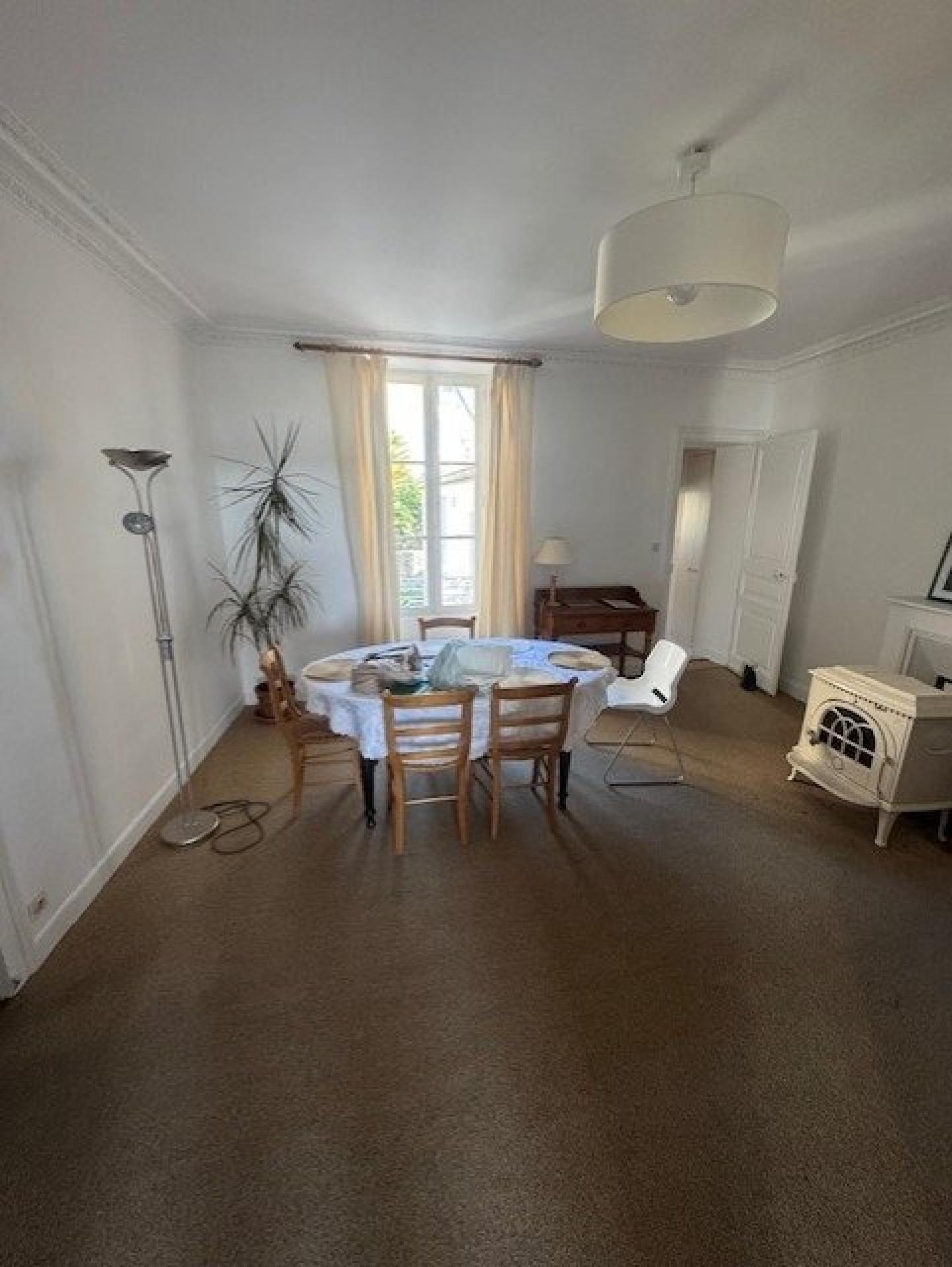 Photo 4 of the listing.