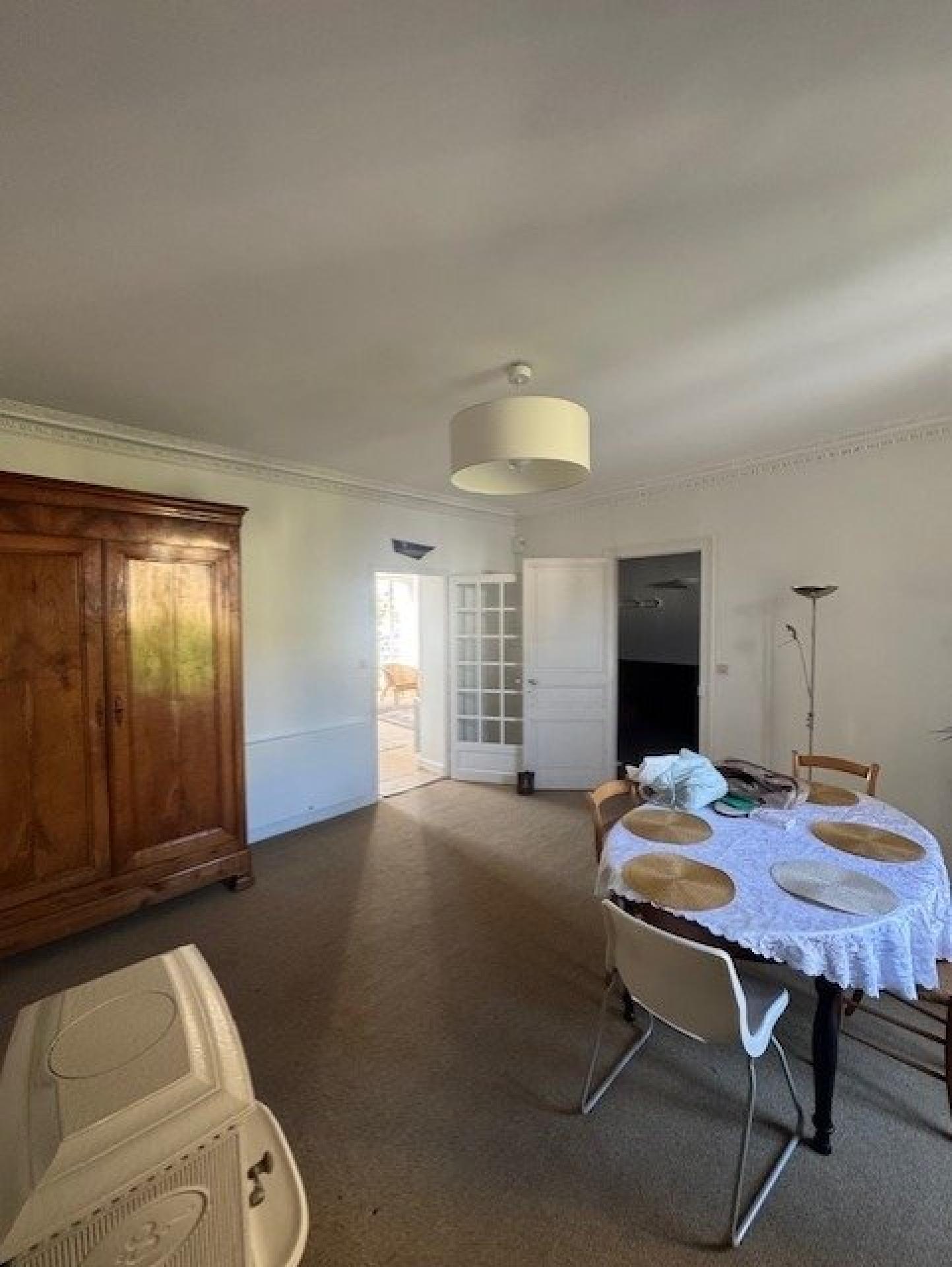 Photo 3 of the listing.