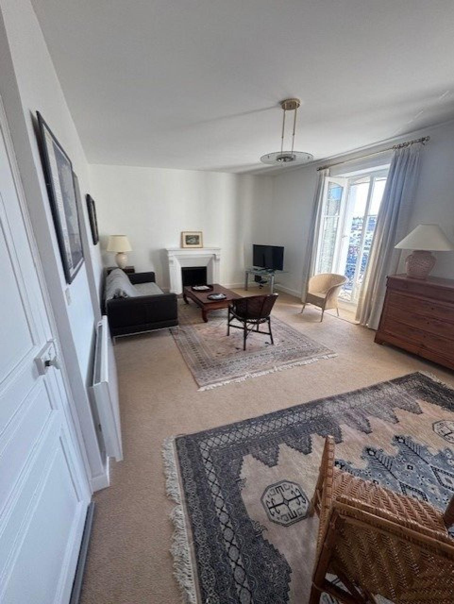 Photo 5 of the listing.