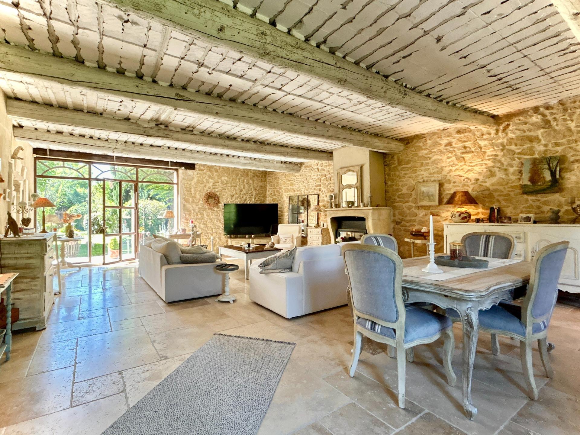 Photo 3 of the listing.