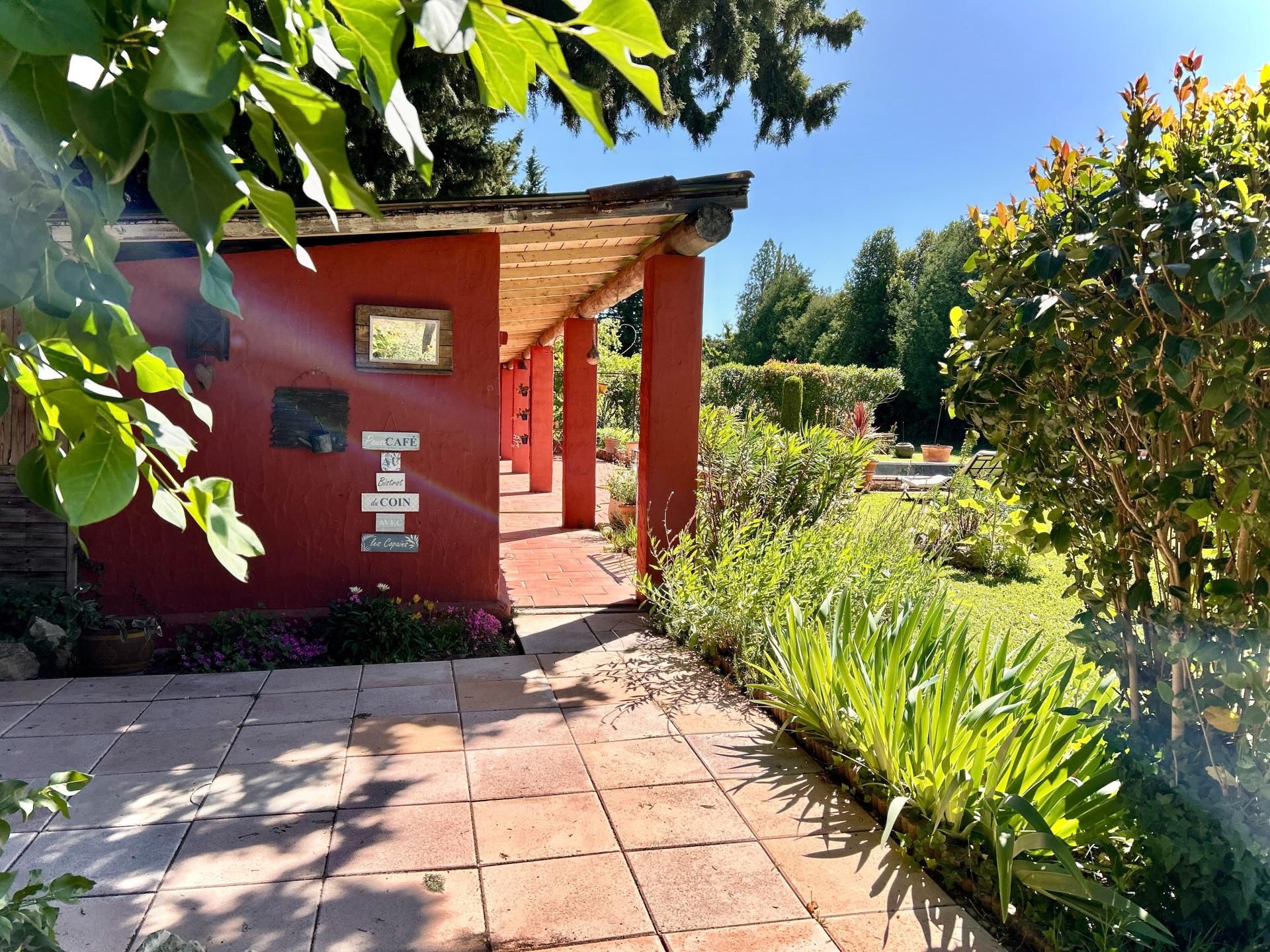 Photo 13 of the listing.