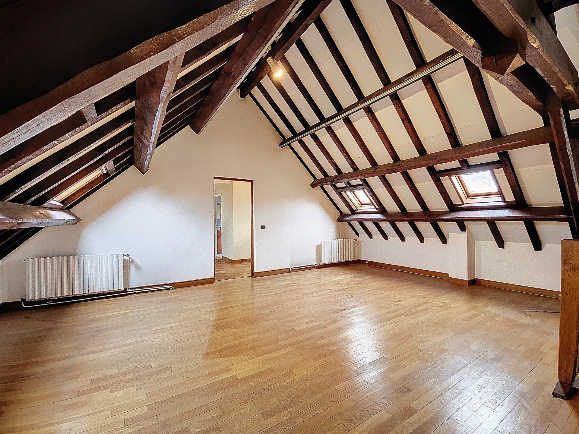 Photo 10 of the listing.