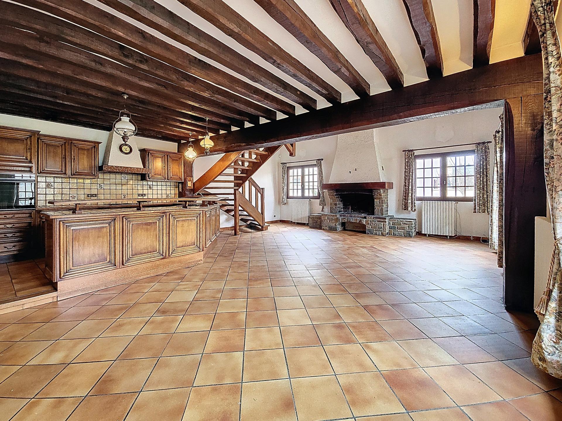 Photo 5 of the listing.