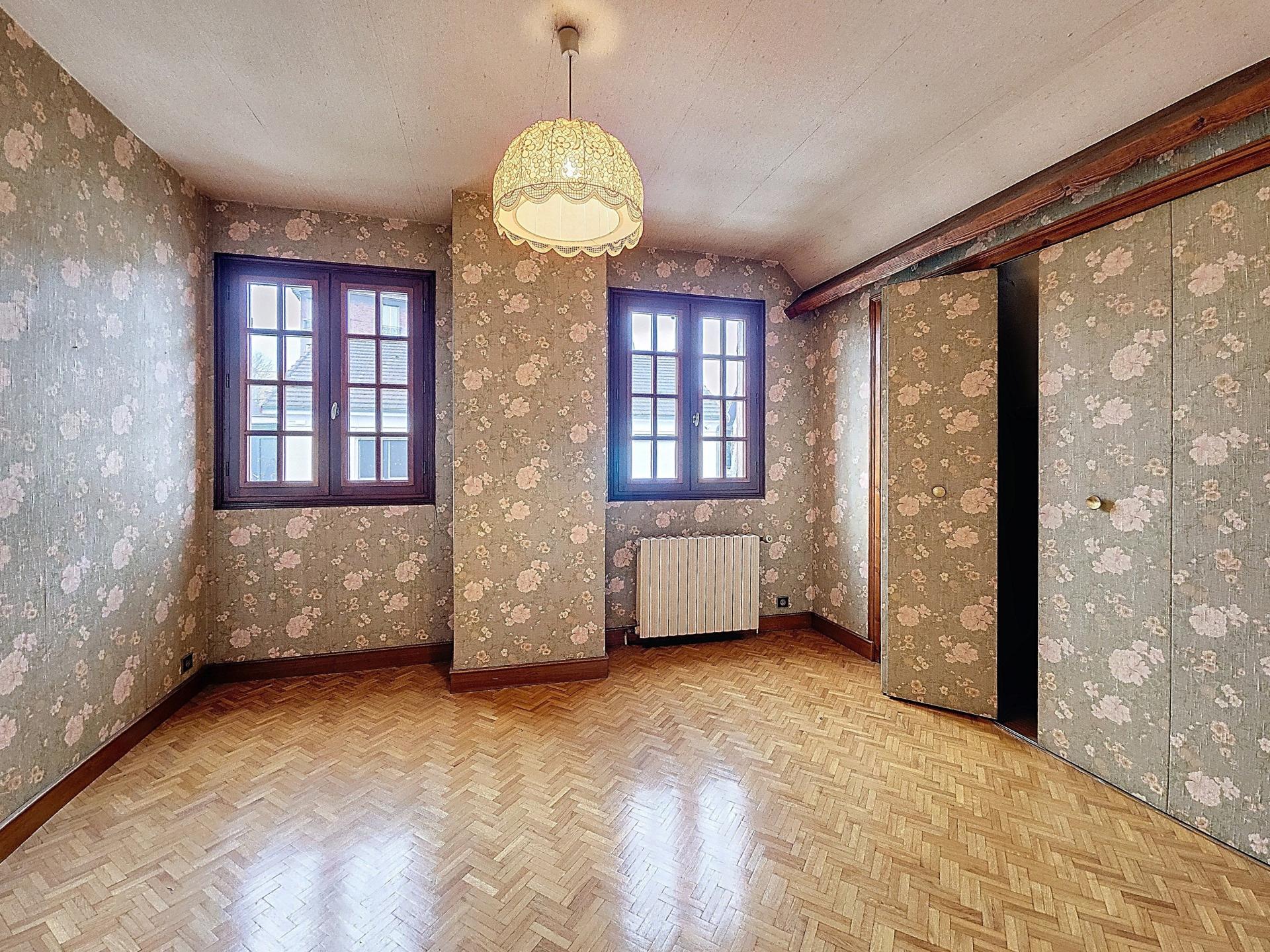 Photo 15 of the listing.