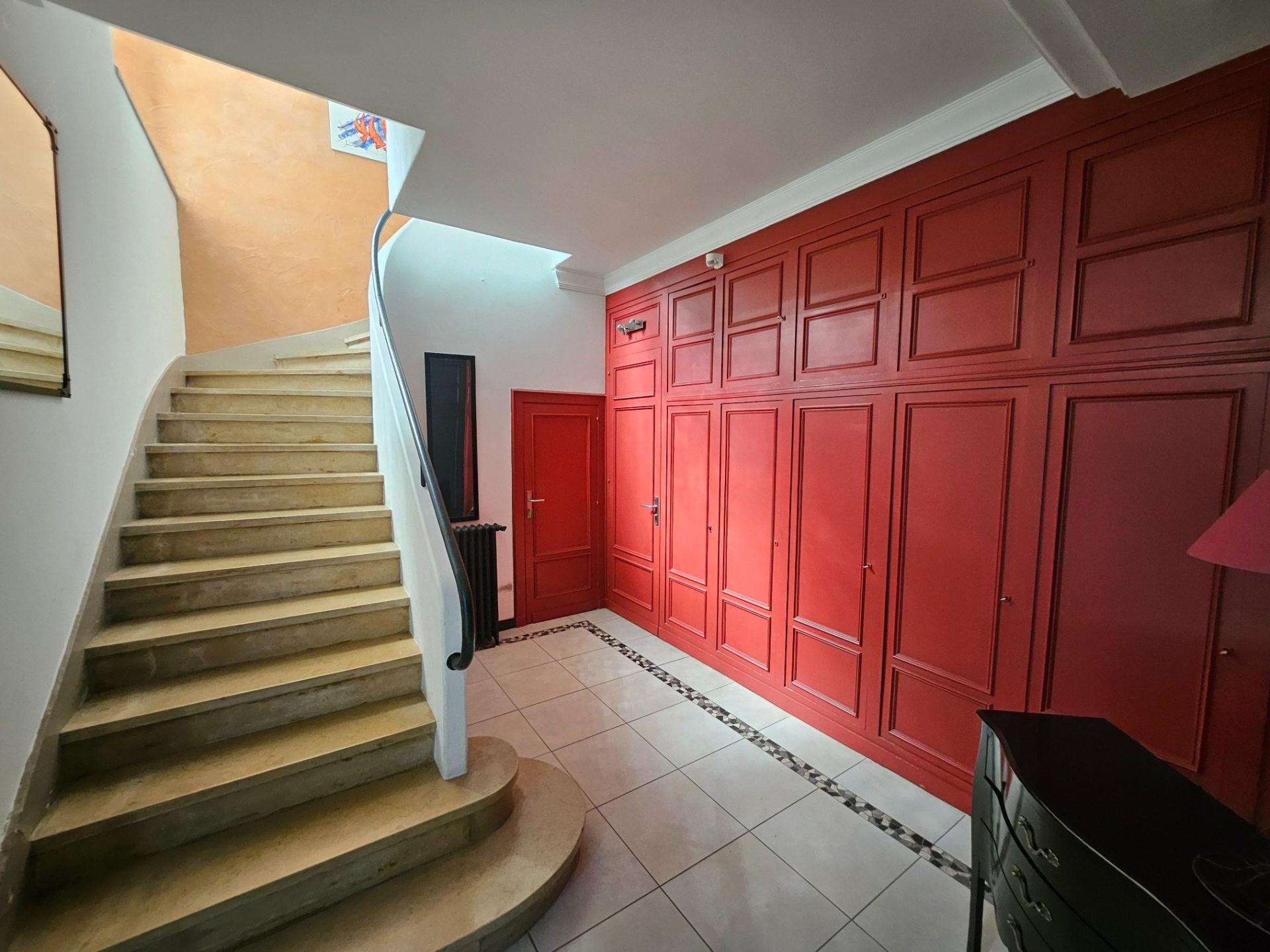 Photo 9 of the listing.