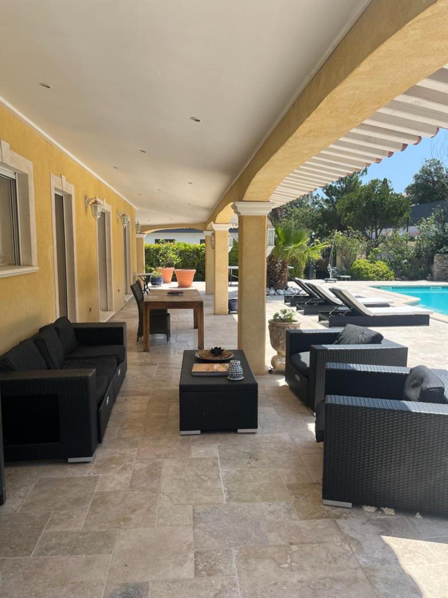 Photo 3 of the listing.