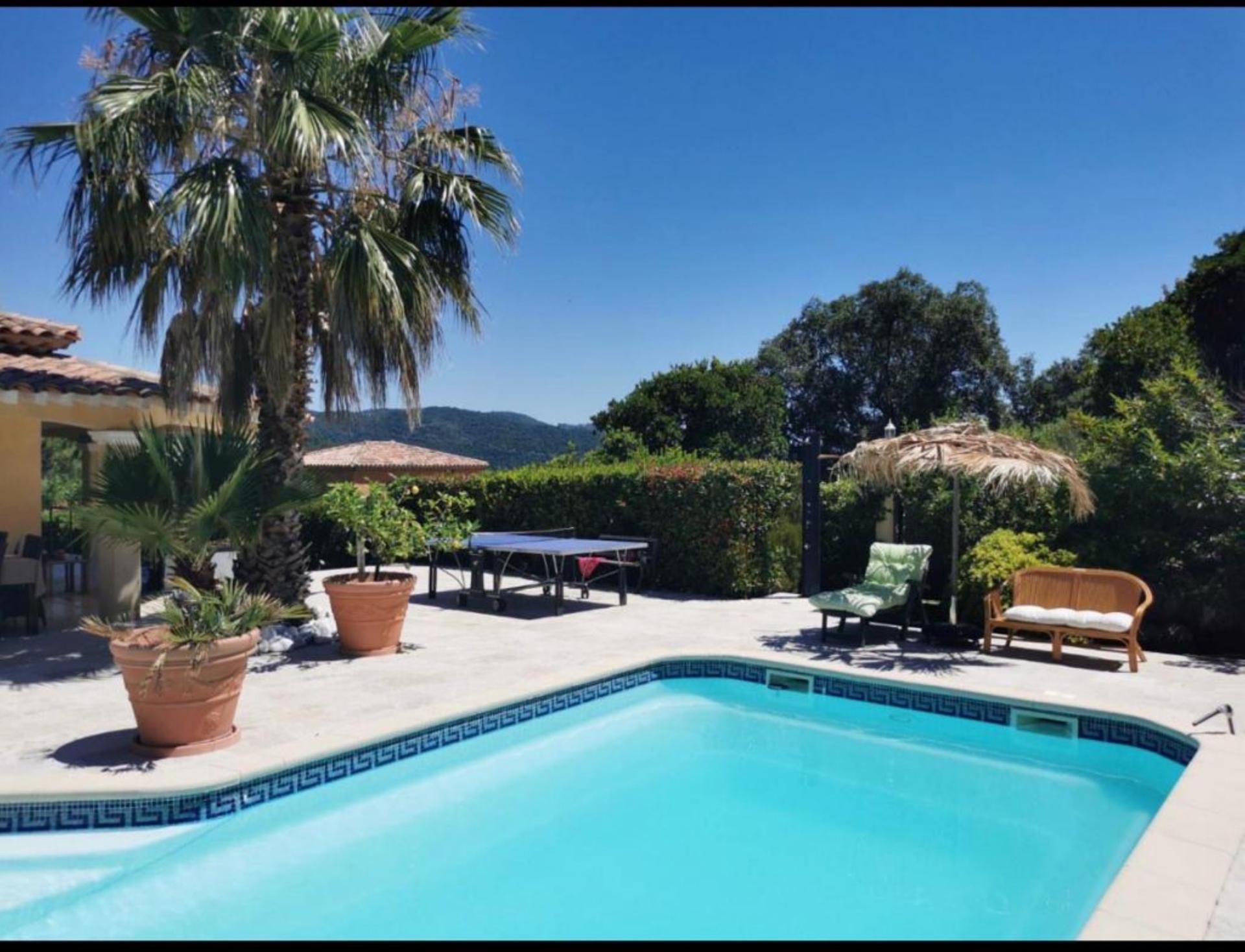 Photo 2 of the listing.