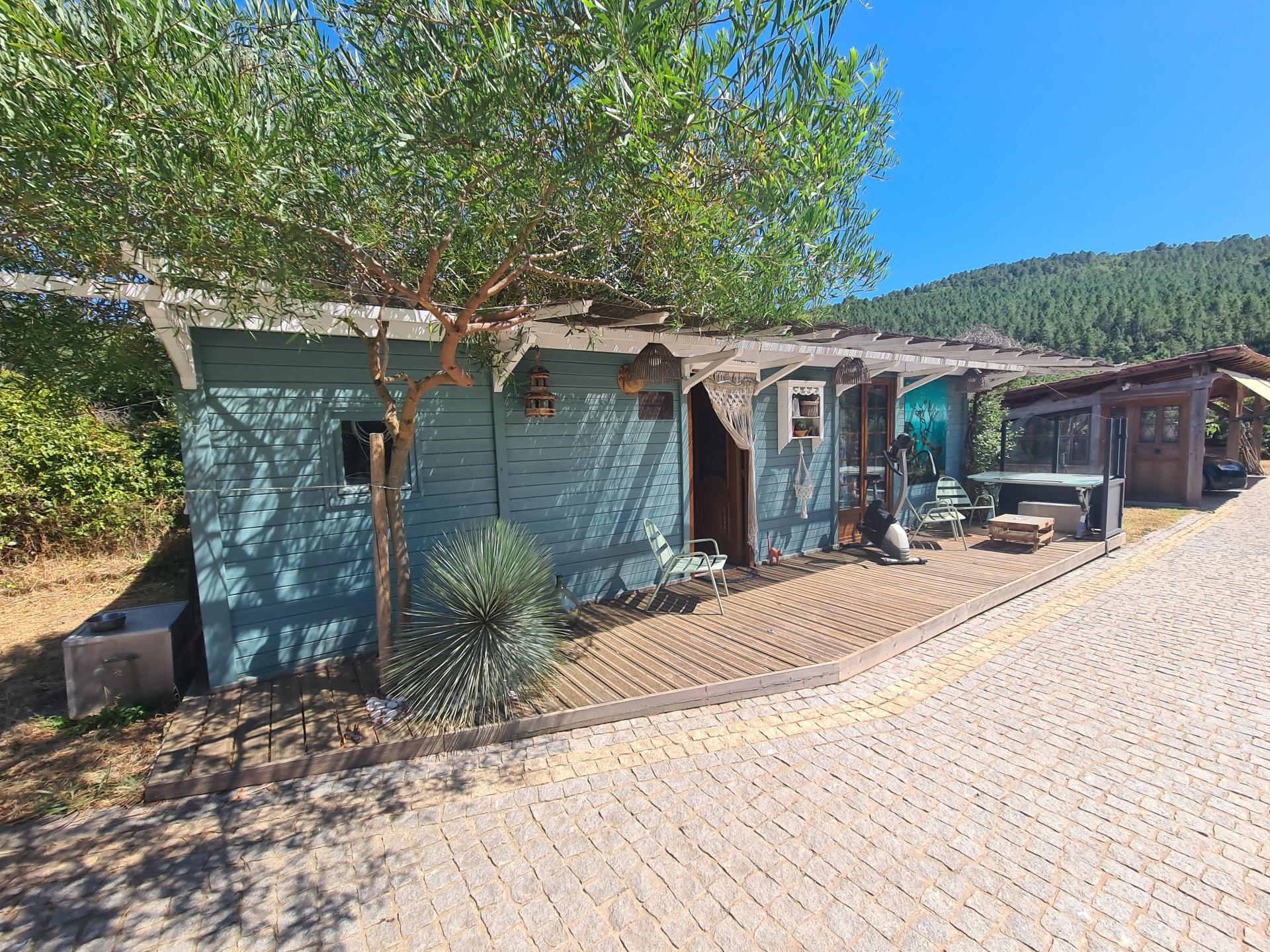 Photo 8 of the listing.