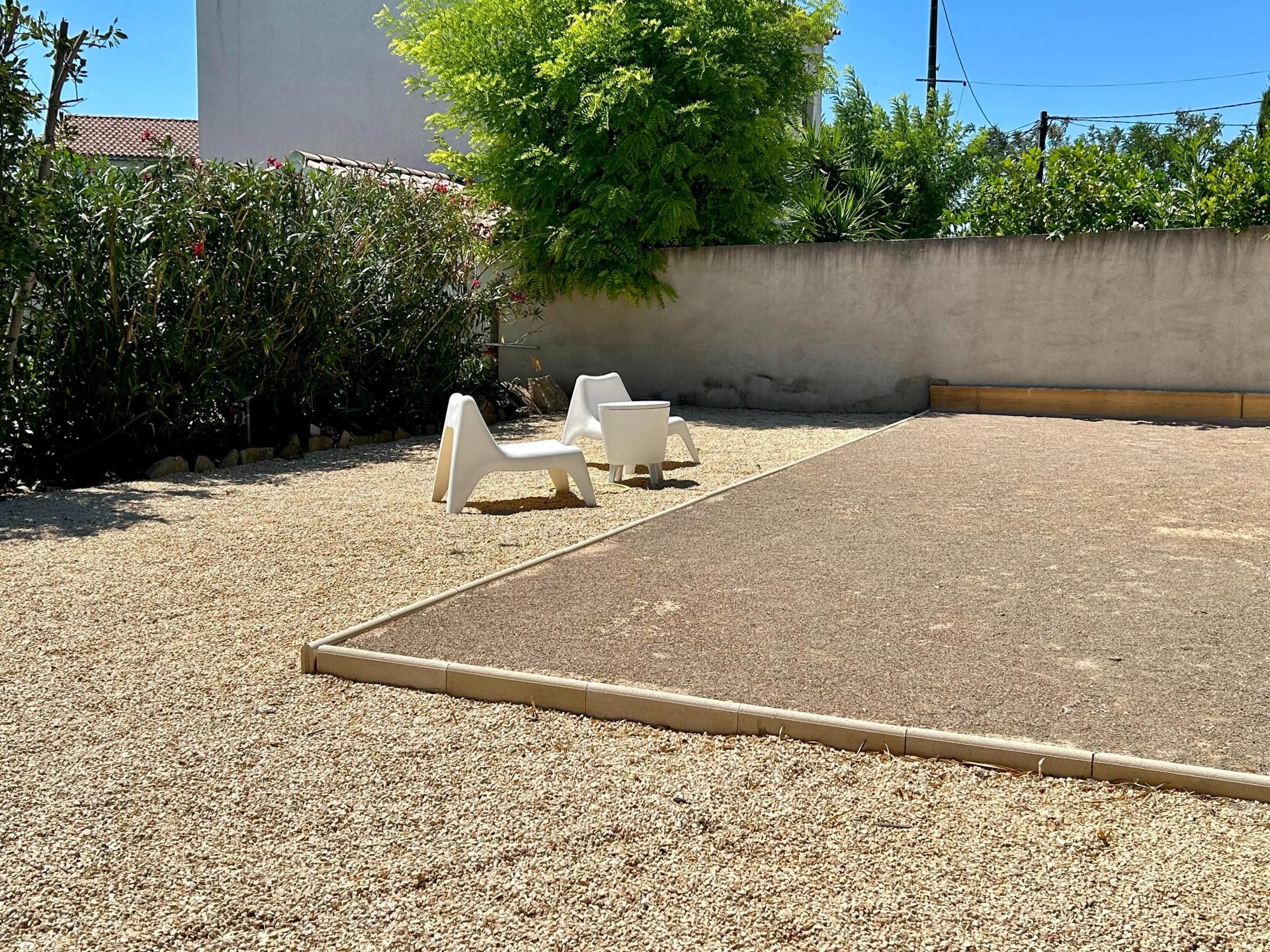 Photo 6 of the listing.